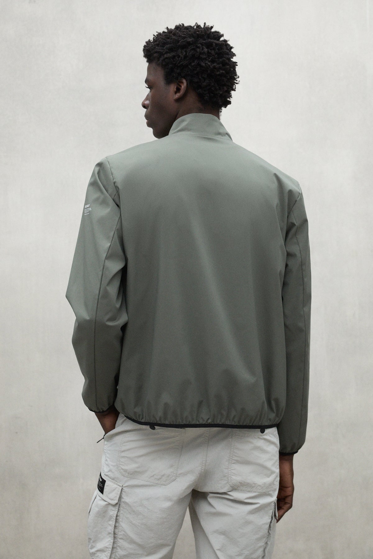 ecoalf-chaqueta-james-khaki-impermeable-de-poli-ster-reciclado-corte-regular image 3