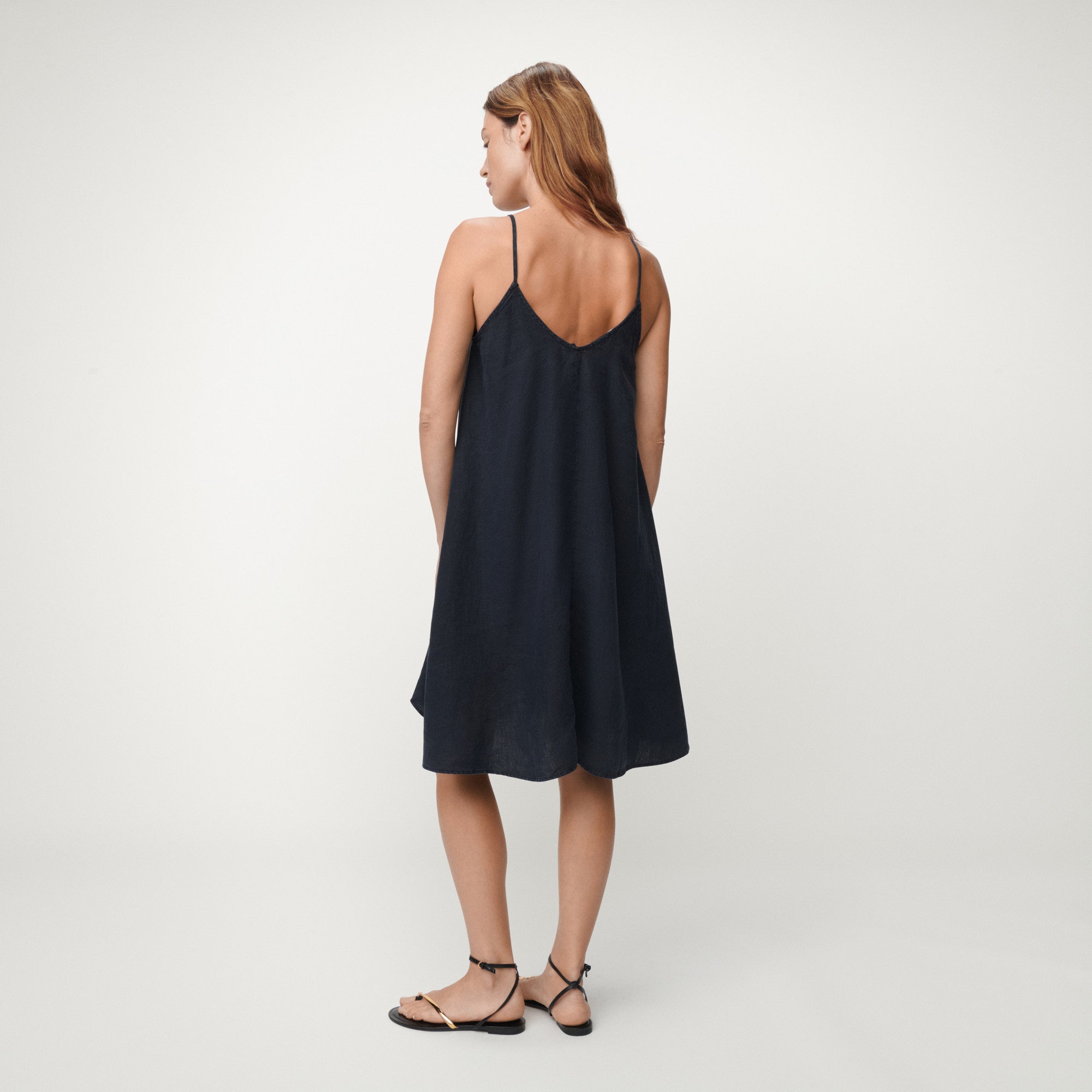 vestido-yara-de-lois-midi-de-lino-hecho-en-espa-a-color-azul-marino-tallas-xs-xl image 2