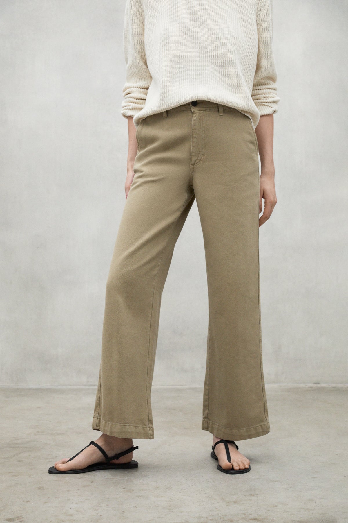 pantal-n-ecoalf-valls-khaki-de-mujer-tencel-lyocell-cintura-alta-fit-vers-til-ve image 3