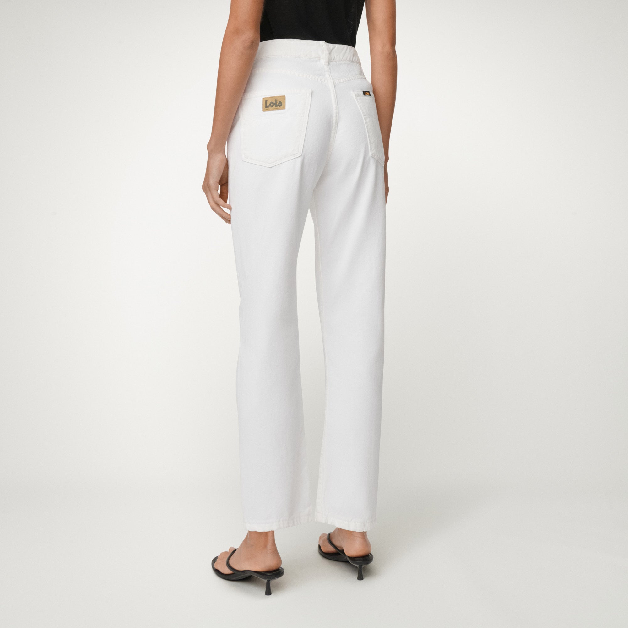 lois-new-dana image 3