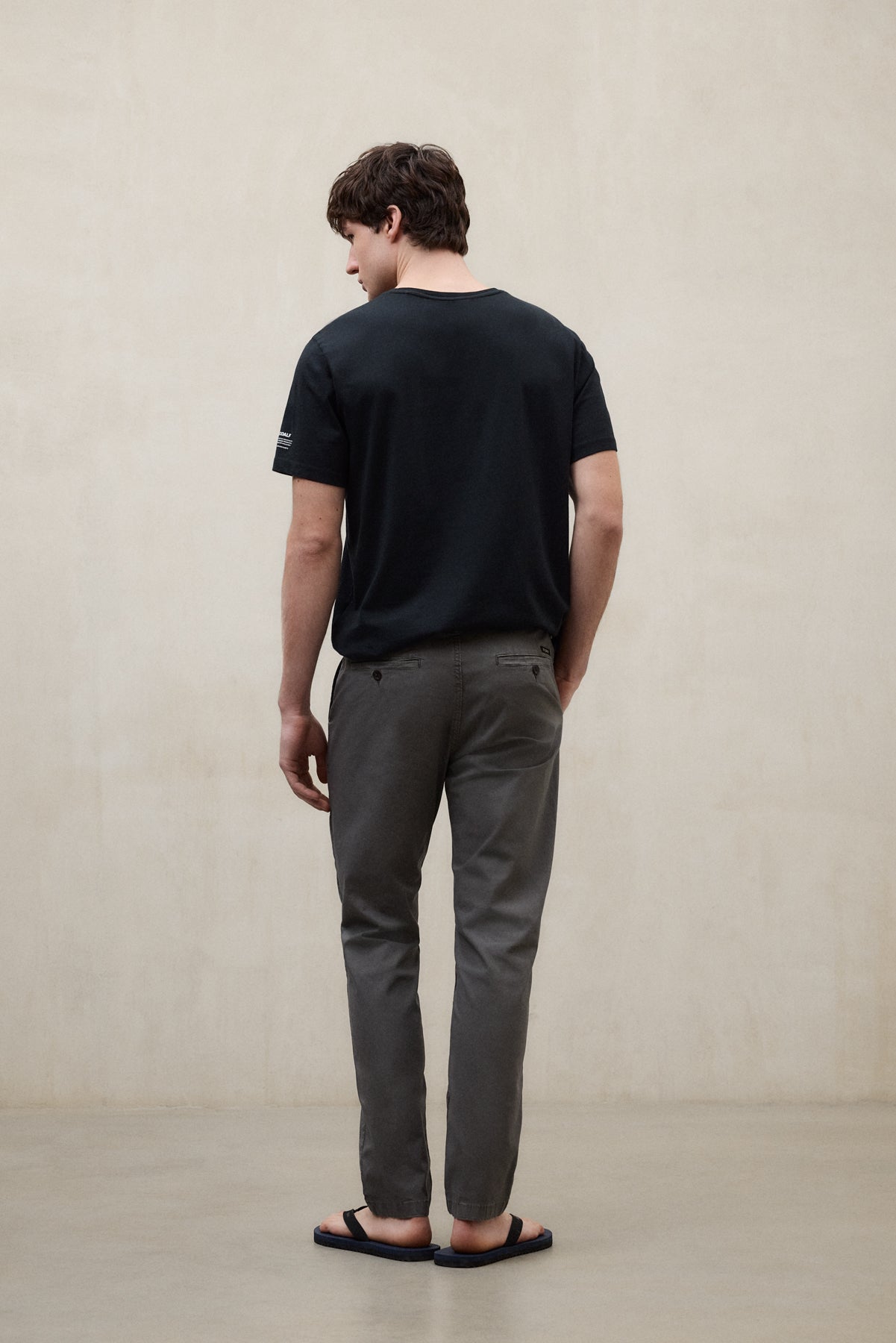 ecoalf-camiseta-vent-negra-de-algod-n-reciclado image 3