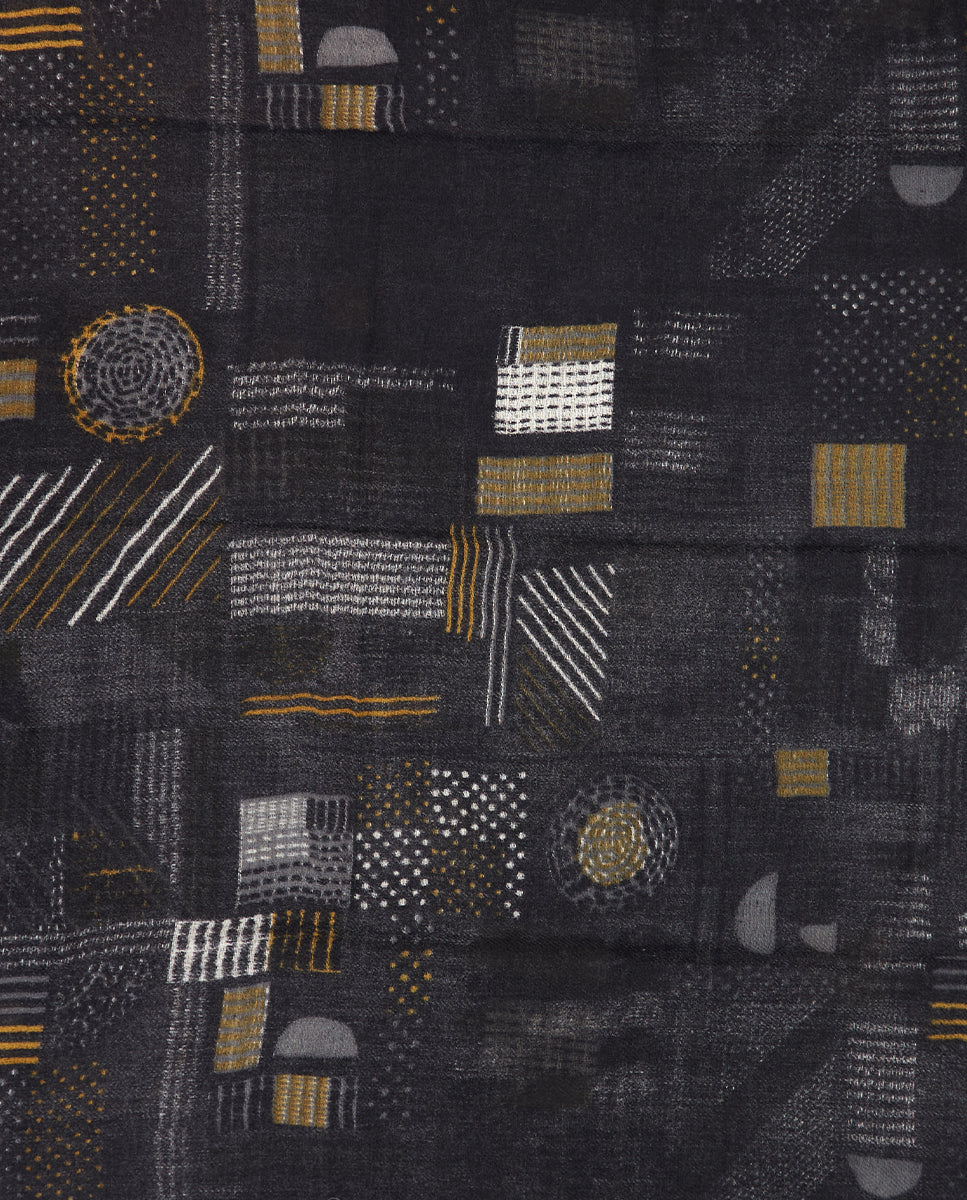abbacino-pa-uelo-de-lana-negro-con-estampado-geom-trico-mujer image 4