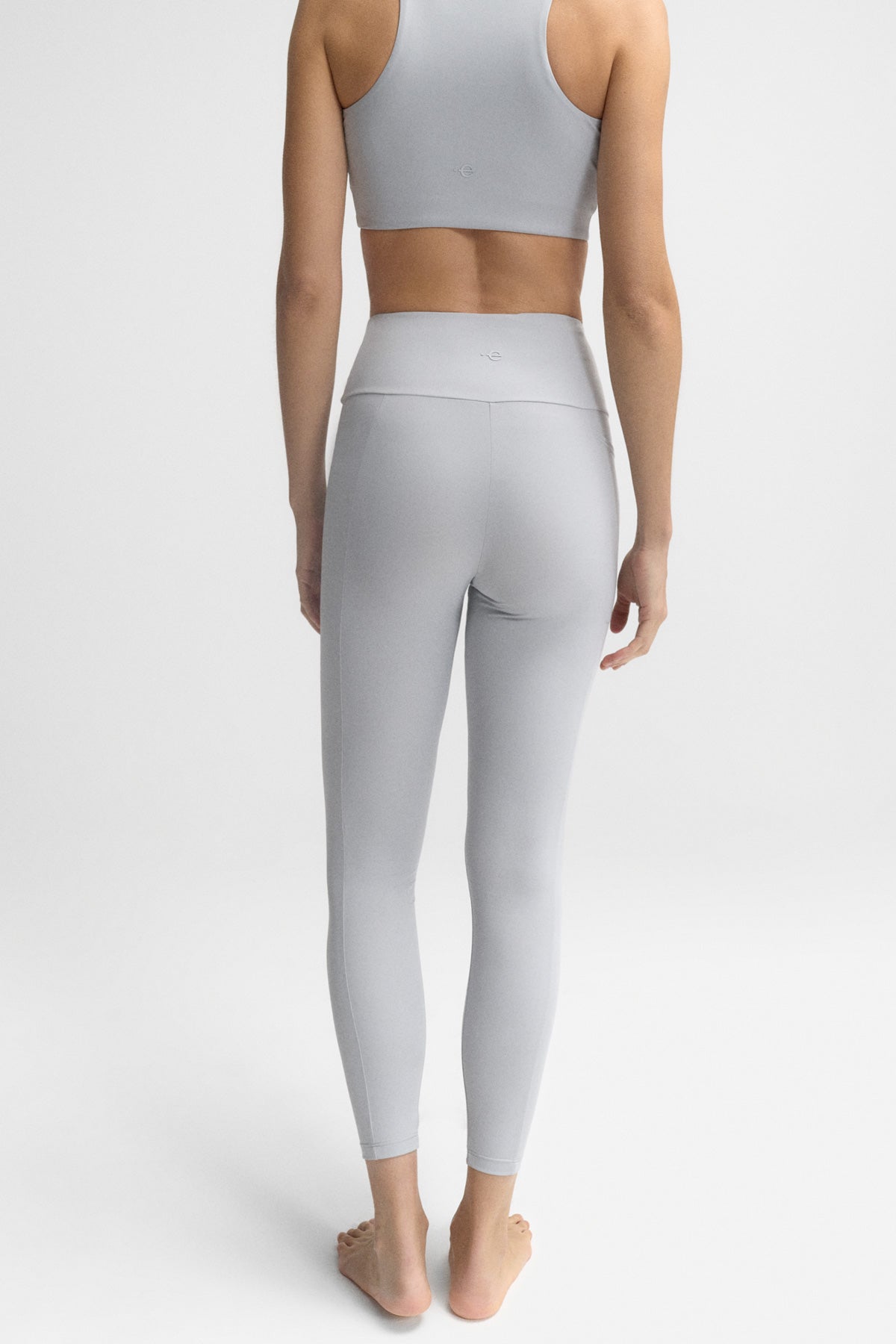 ecoalf-leggings-didasa-grises-mujer image 7