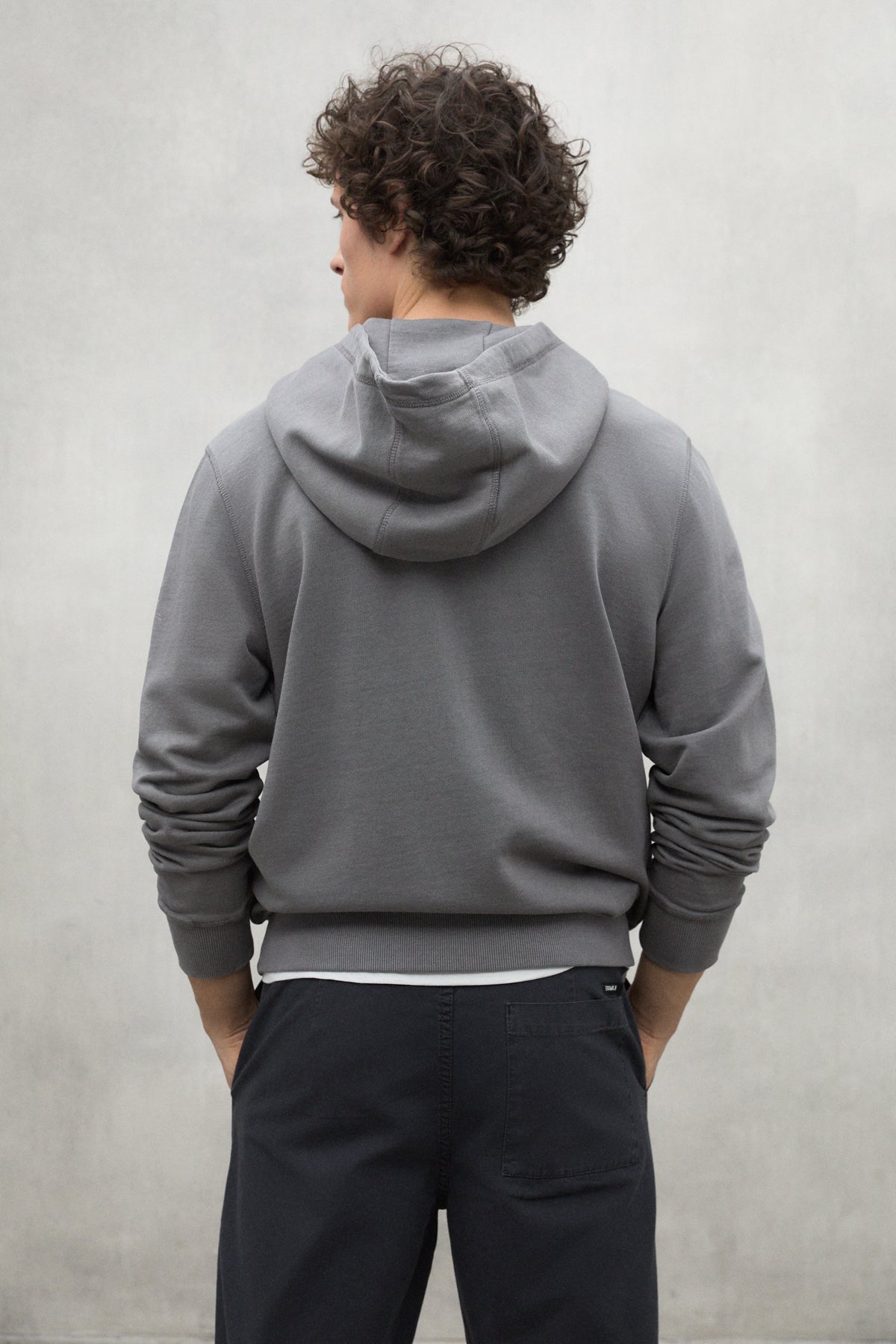 sudadera-rena-gris-oscuro-de-hombre-ecoalf image 4