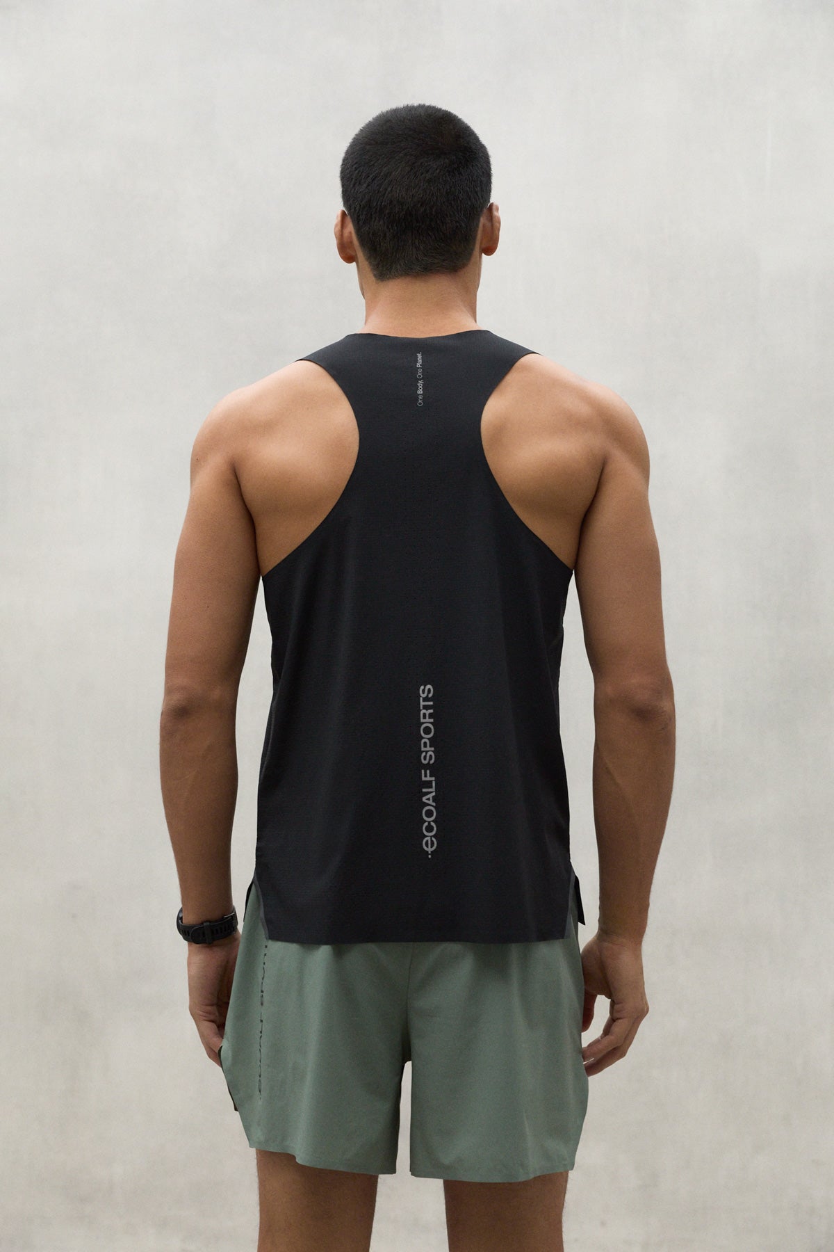ecoalf-top-bombay-negro-hombre-running image 5