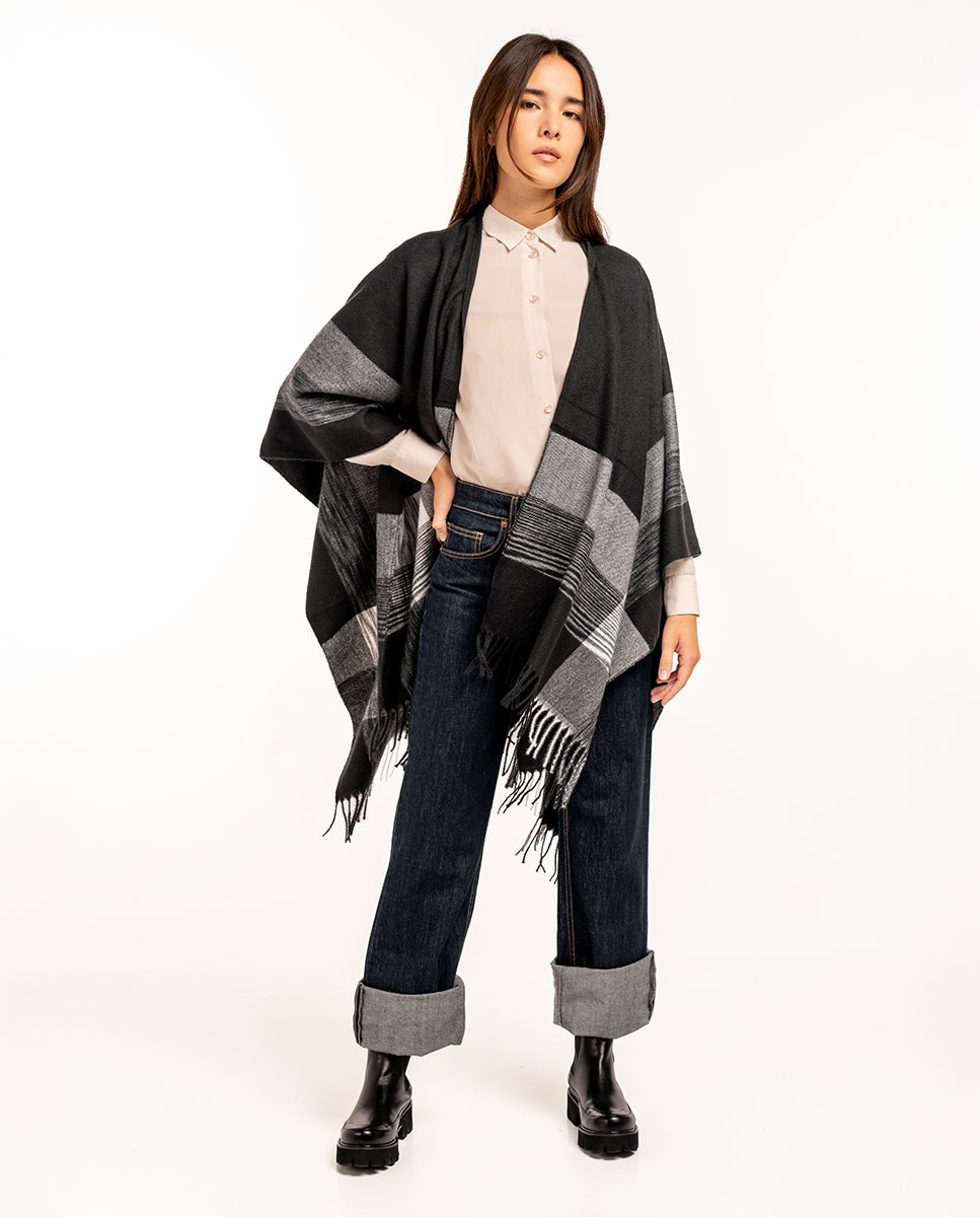 abbacino-poncho-estampado-a-rayas-negro-talla-nica image 2