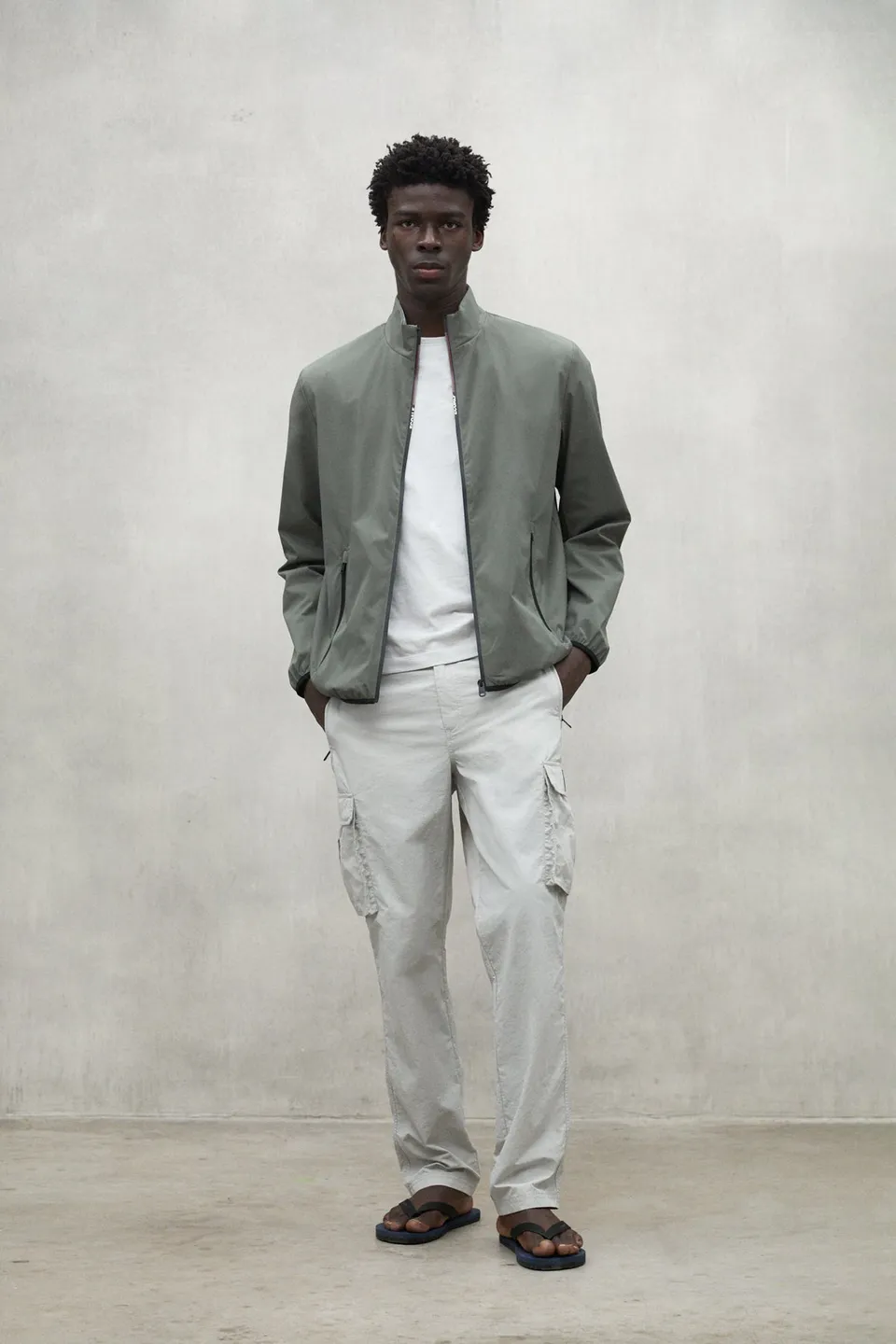 ecoalf-chaqueta-james-khaki-impermeable-de-poli-ster-reciclado-corte-regular image 1