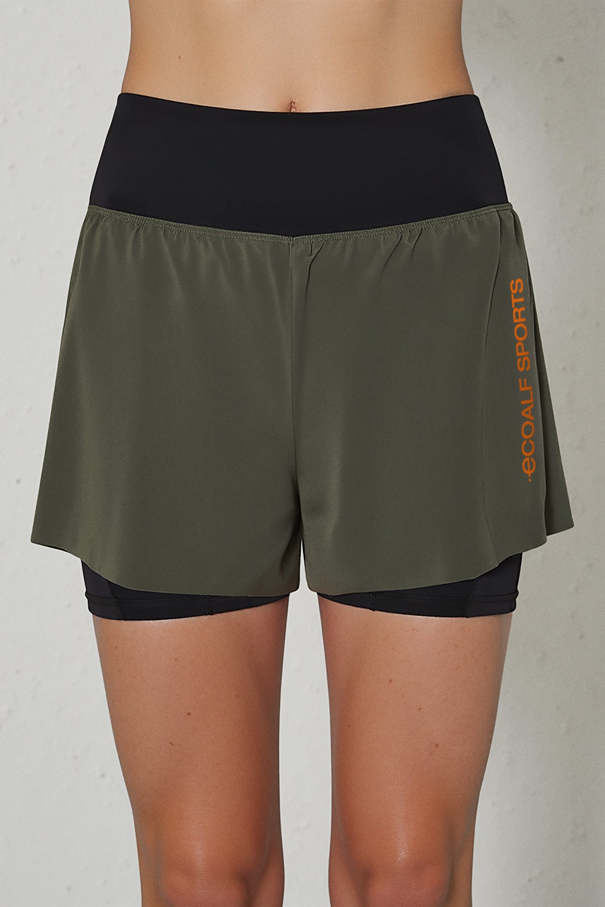 shorts-ecoalf-houston-verdes-para-mujer-poliamida-reciclada-repelentes-al-agua image 1
