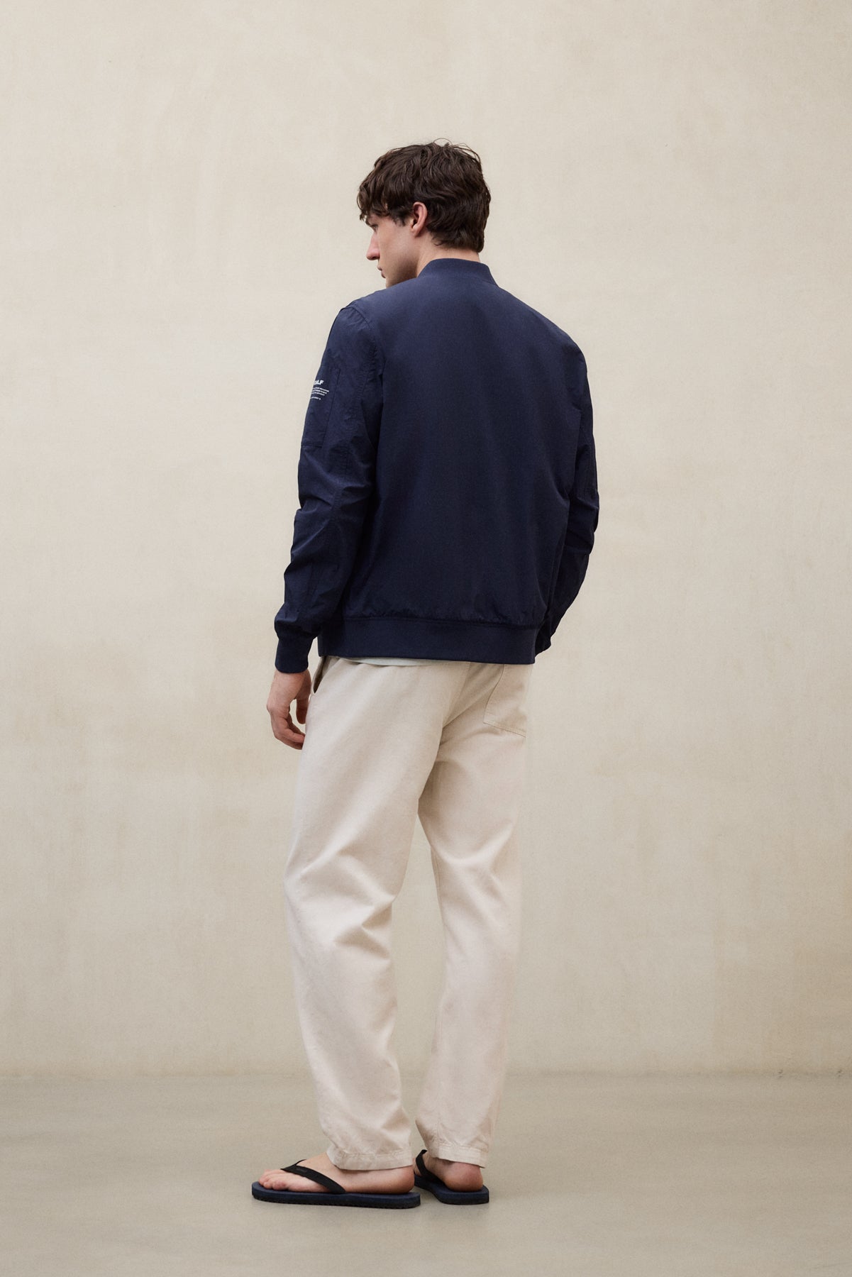 chaqueta-wale-ecoalf-azul-marino-de-poliamida-reciclada-para-hombre image 3