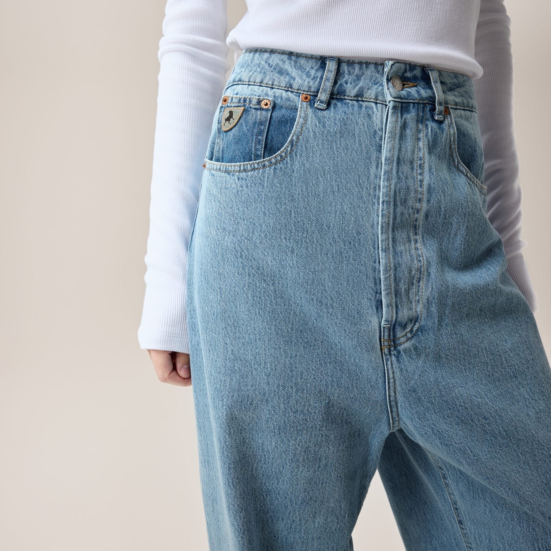 lois-bruna-l-jeans-relaxed-straight-de-mujer-corte-recto-con-pierna-tapered-100- image 3