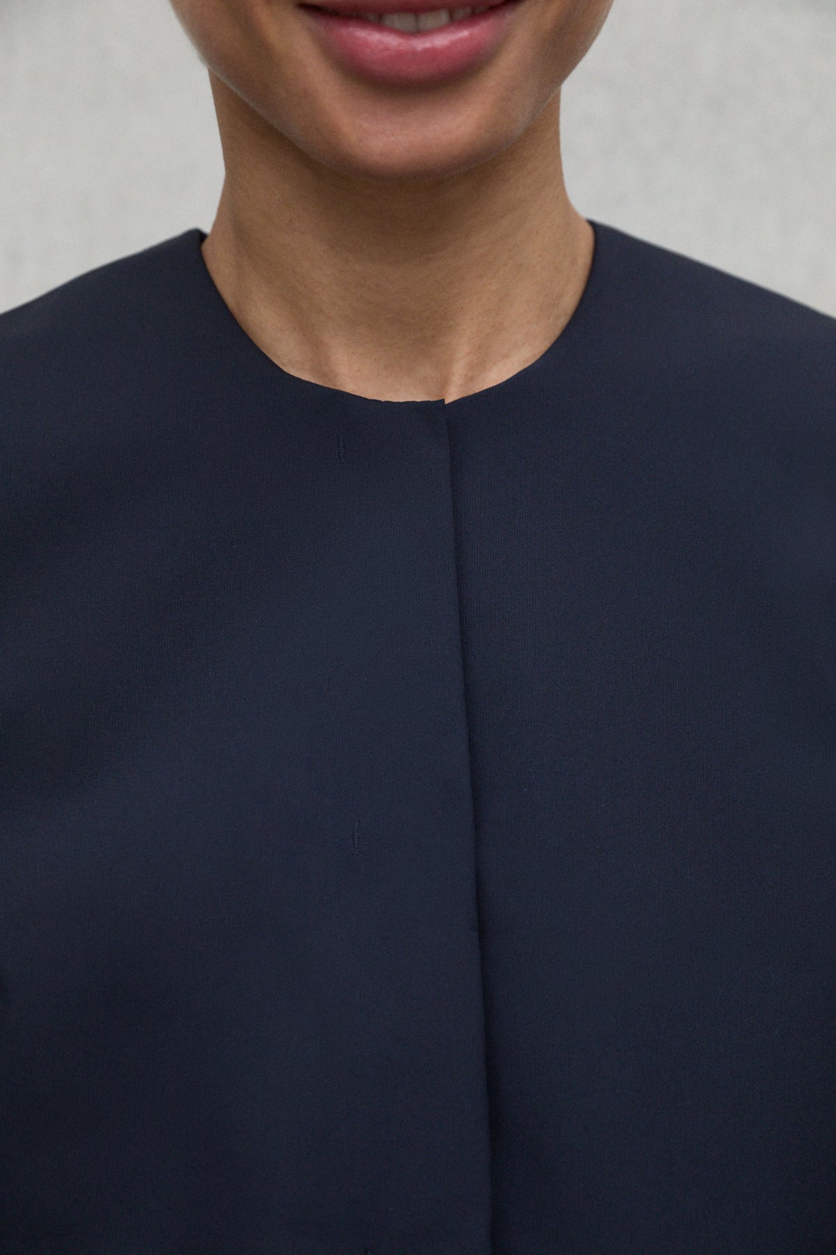chaleco-karin-azul-marino-de-mujer-ecoalf image 5
