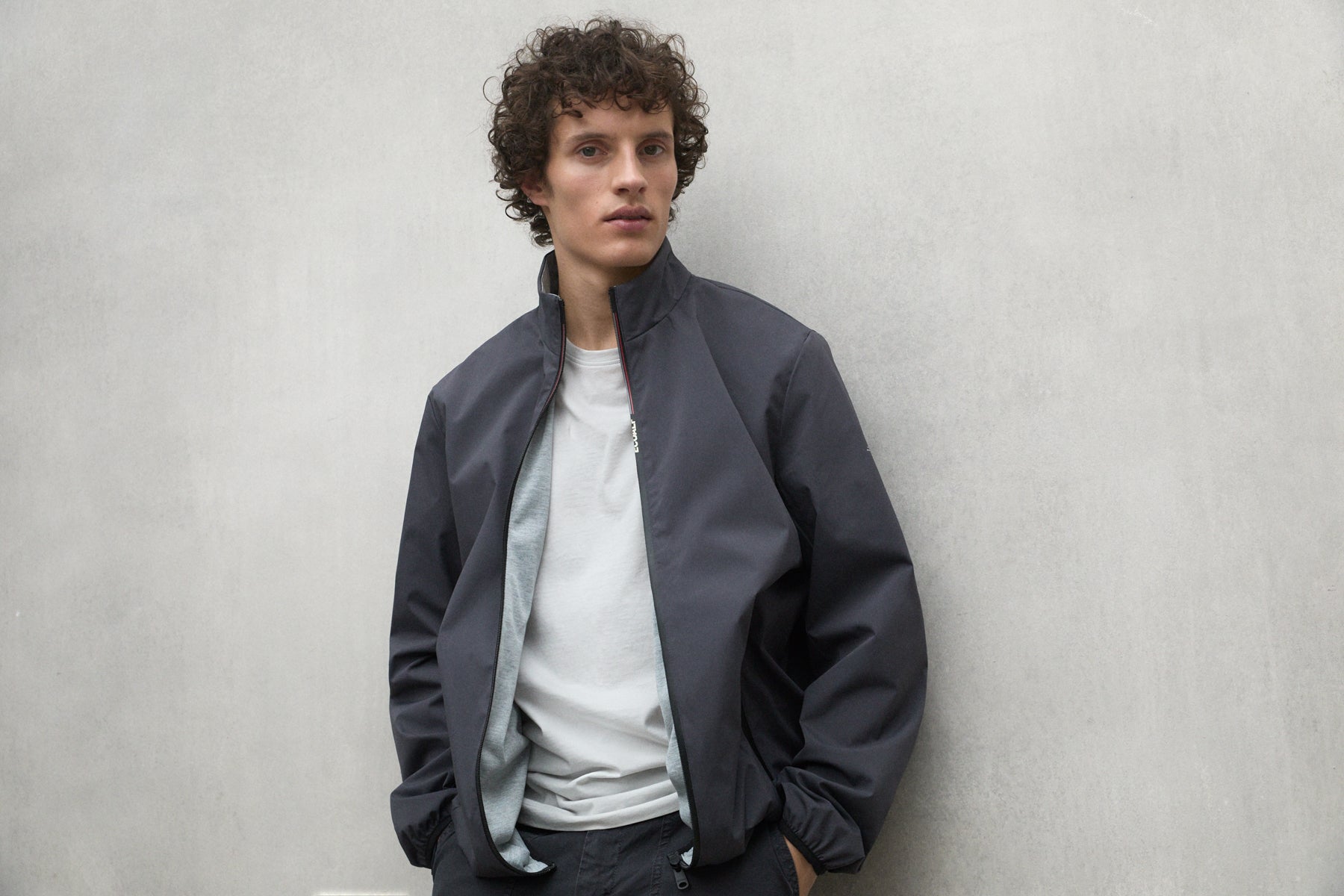 ecoalf-chaqueta-james-gris-oscuro-de-hombre-100-poli-ster-reciclado-impermeable image 5