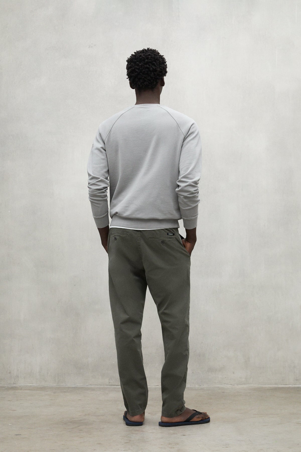 ecoalf-ethic-pantal-n-regular-de-algod-n-y-elastano-color-khaki image 3