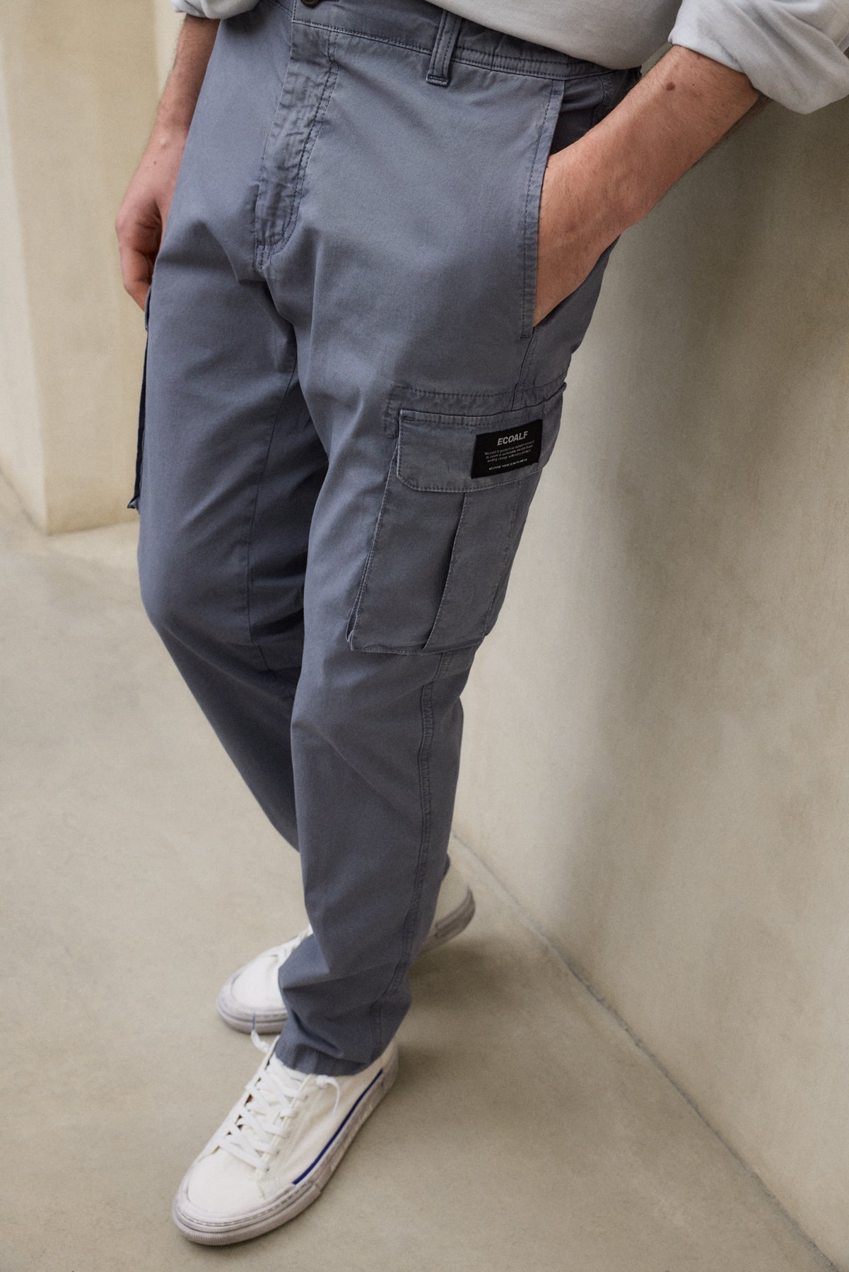ecoalf-pantalones-ethicargo-azul-de-hombre-64-algod-n-regenerativo-cargo-y-tinte image 2