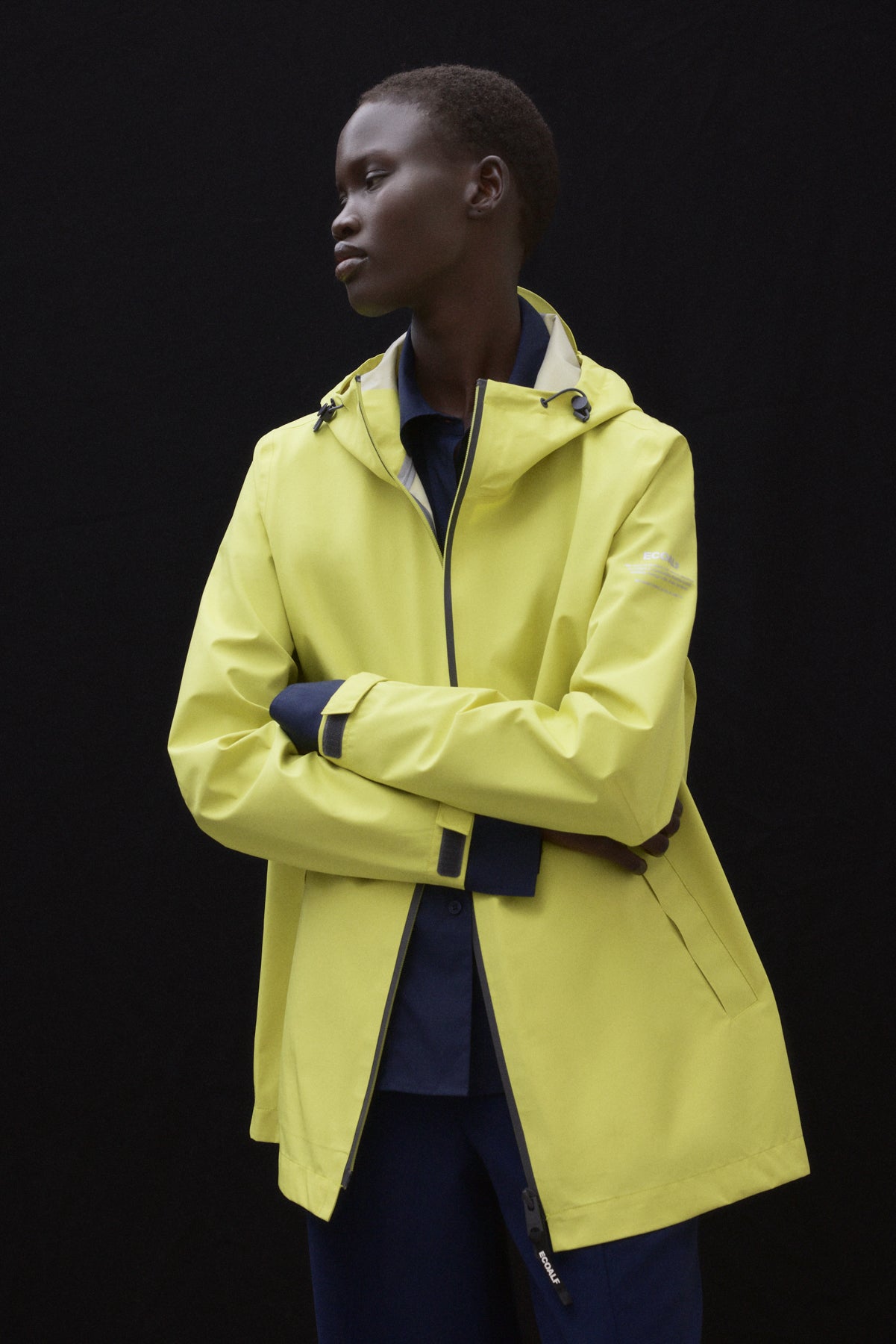 ecoalf-chaqueta-diluvio-amarillo-mujer-impermeable-y-transpirable image 5