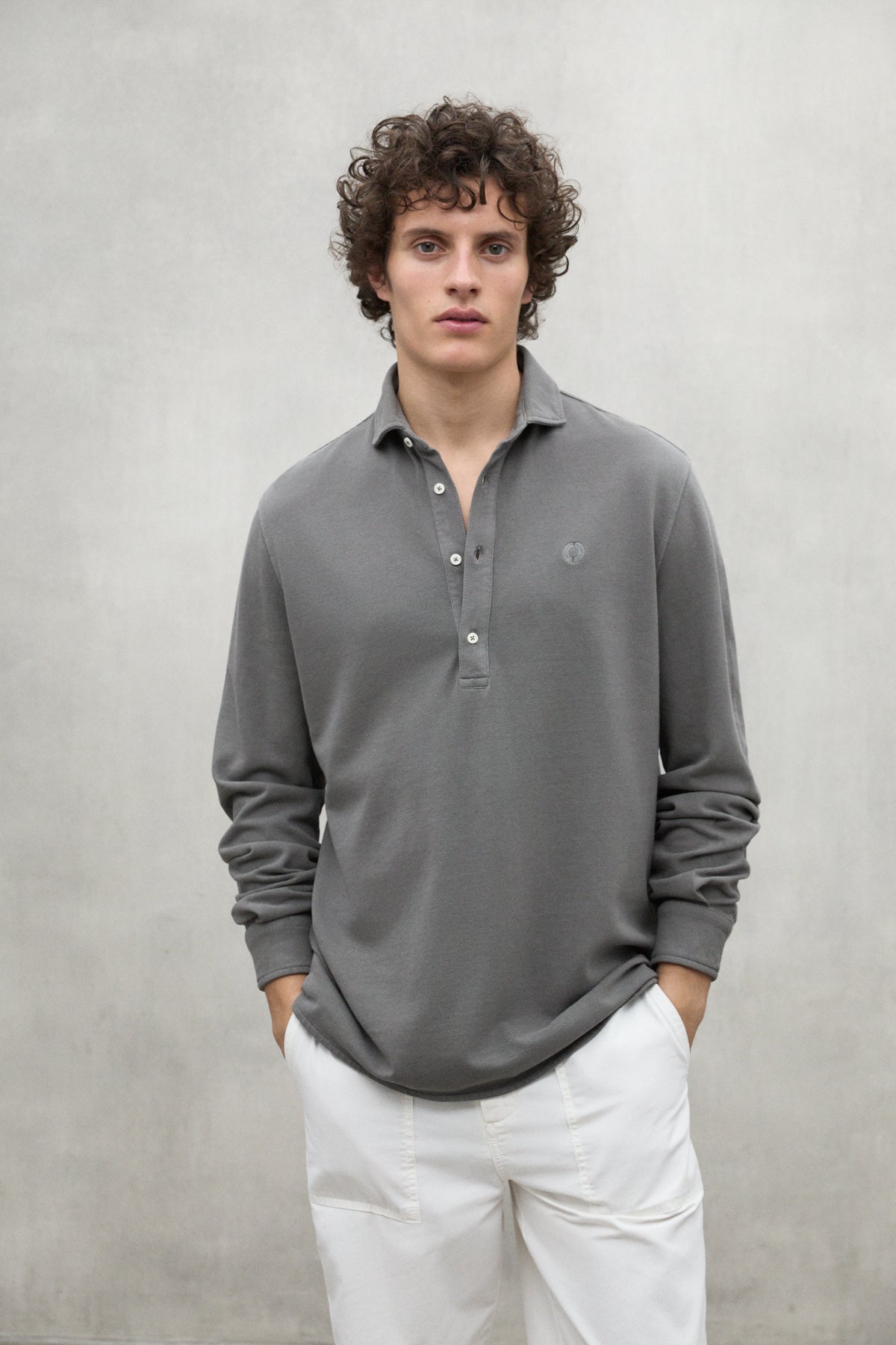 camisa-ecoalf-pol-pique-gris-oscuro-de-algod-n-reciclado-para-hombre image 2