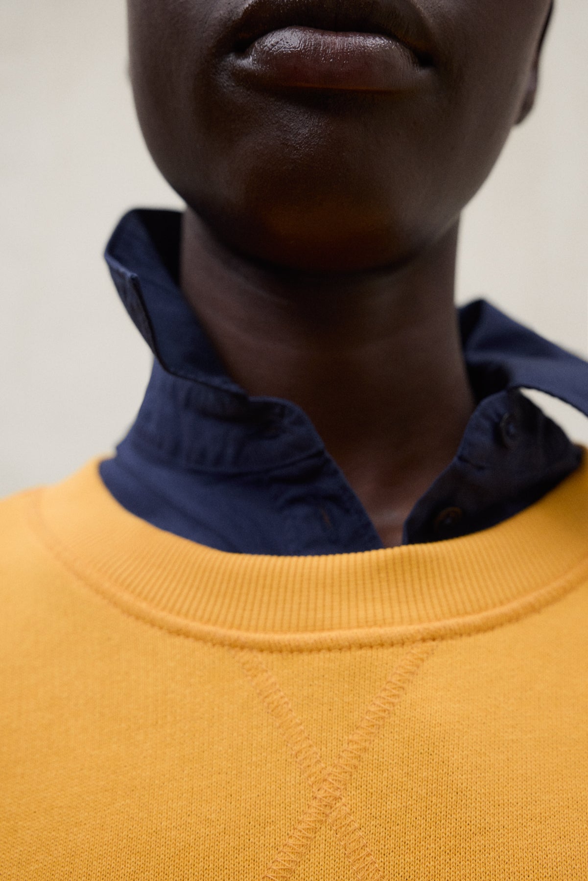 sudadera-ecoalf-storm-naranja-de-mujer image 4