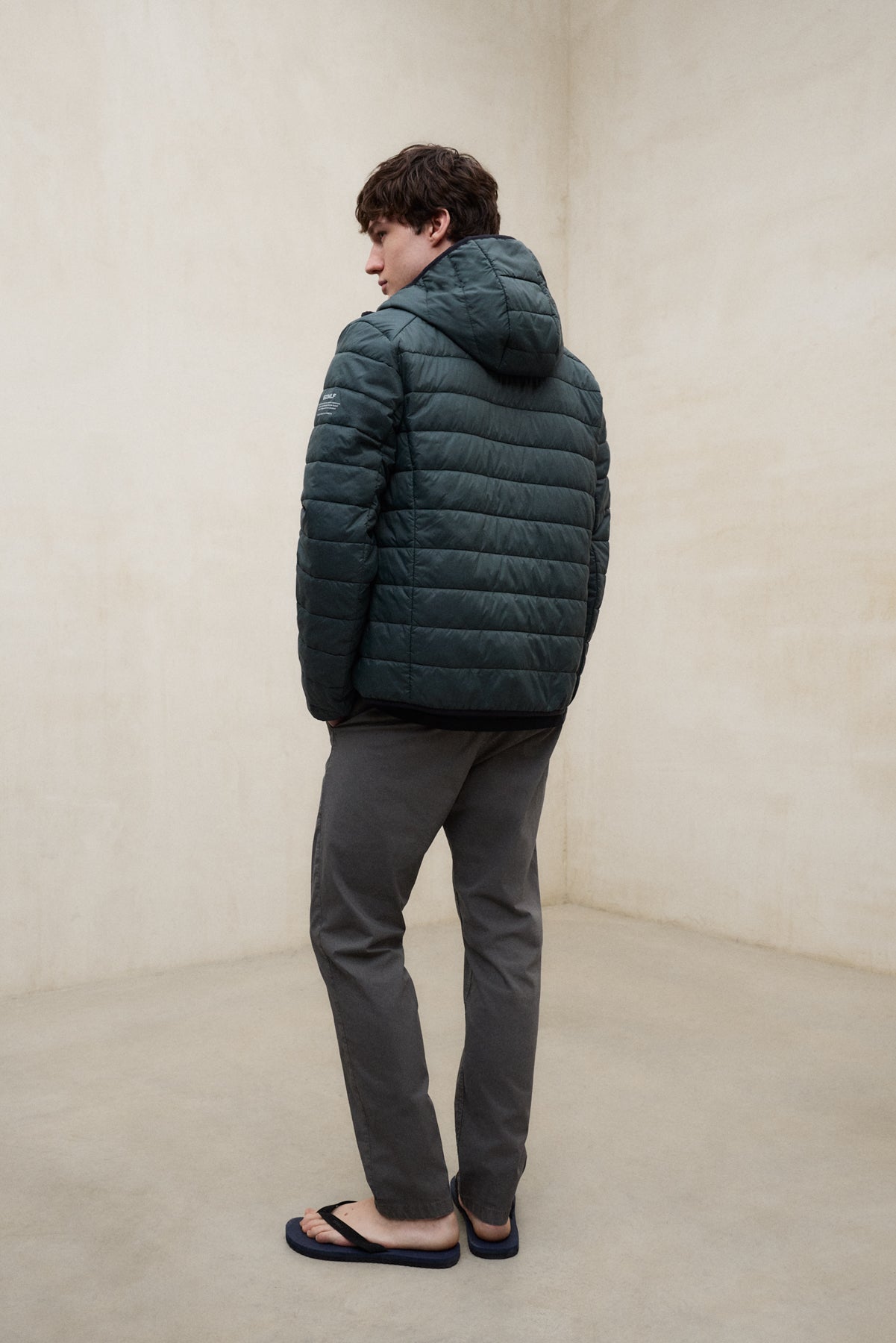 chaqueta-ecoalf-atlantico-verde-plum-fero-de-poliamida-reciclada-repelente-al-ag image 3