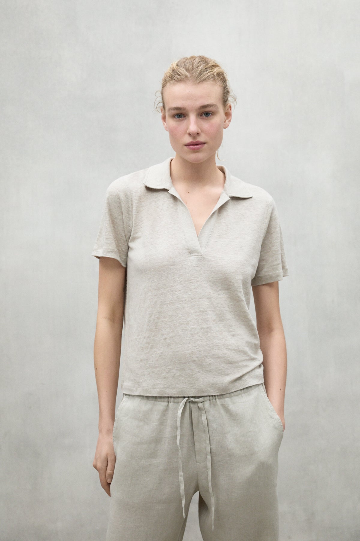 ecoalf-camiseta-troms-beige-mujer-100-lino image 2