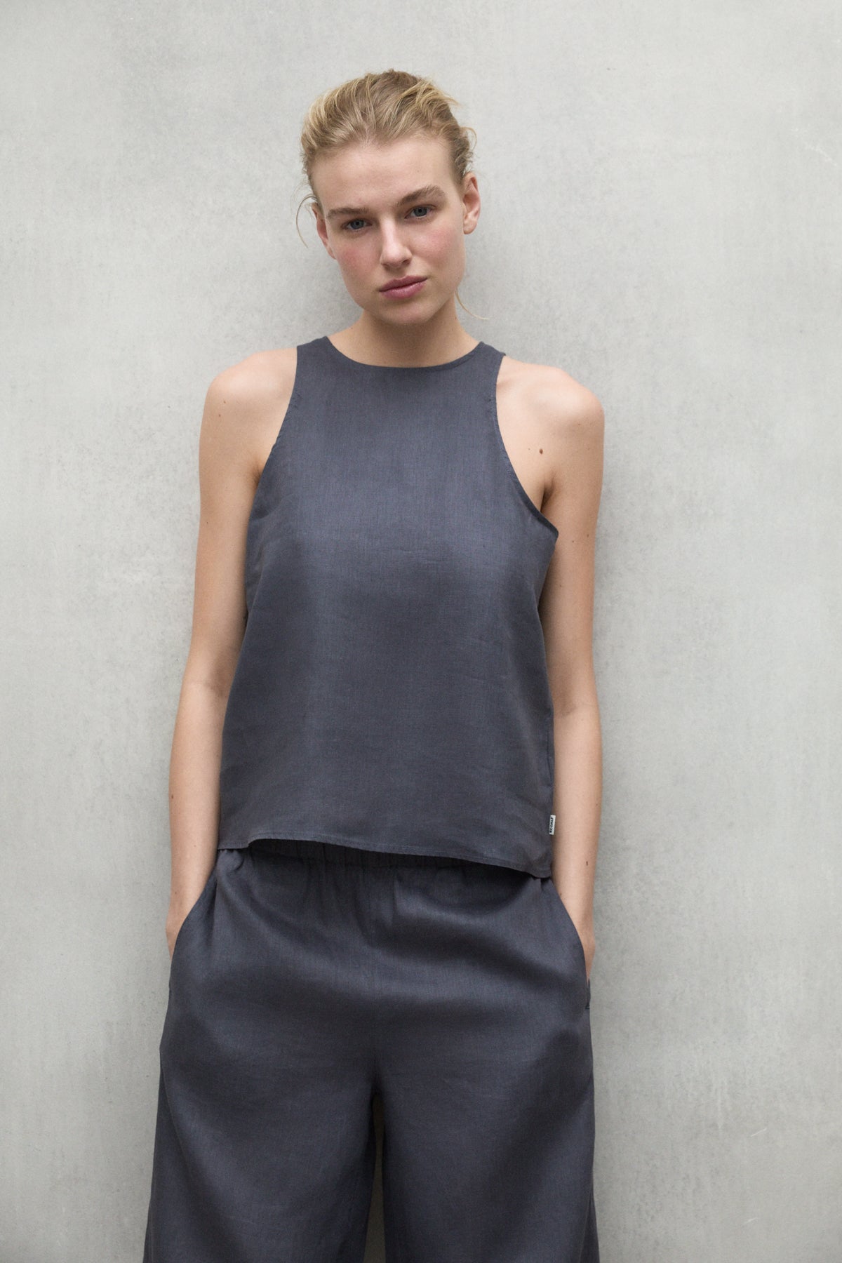 ecoalf-camisa-jazz-gris-oscuro-de-mujer image 3