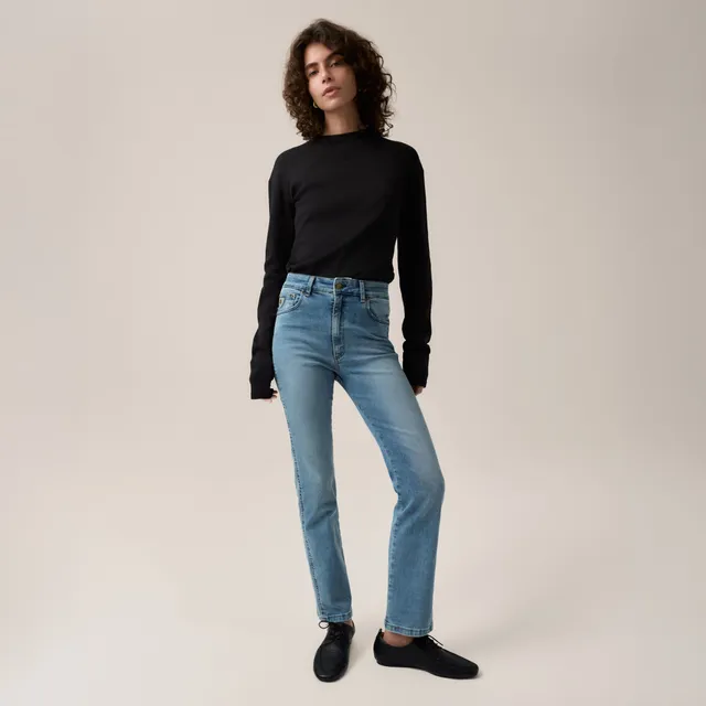 lois-malena-f-vaquero-cobaltstone image 1