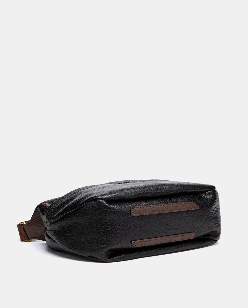 abbacino-bandolera-negra-en-materiales-reciclados image 4