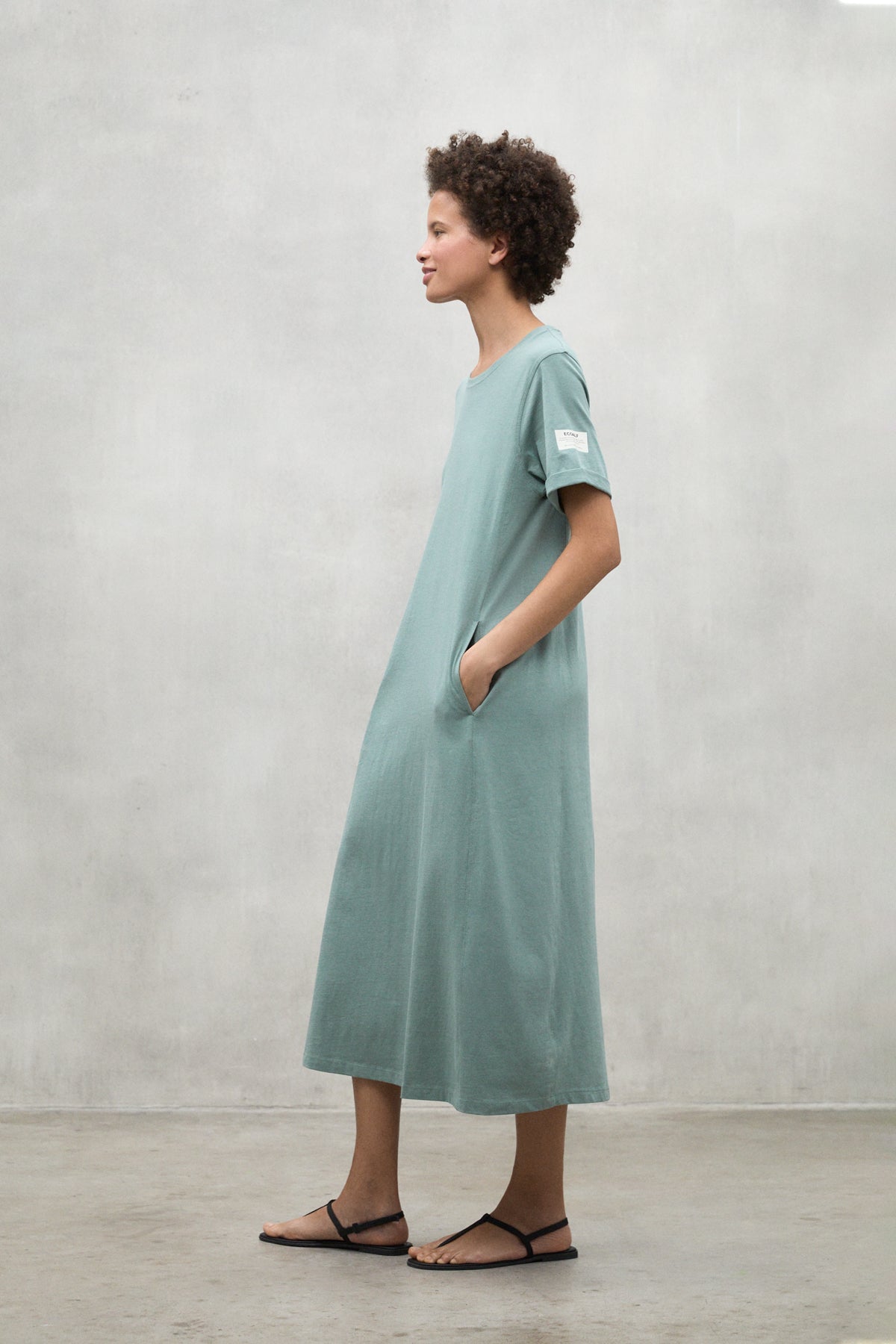 vestido-ecoalf-argento-verde-de-algod-n-org-nico-y-reciclado image 2