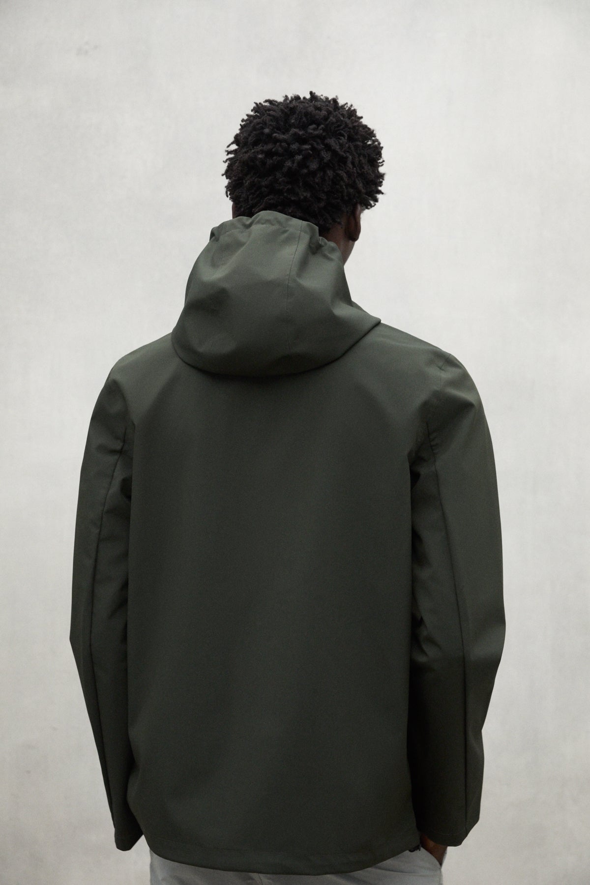 chaqueta-diran-de-ecoalf-para-hombre-verde-oscuro-poli-ster-reciclado-del-mar-ve image 4