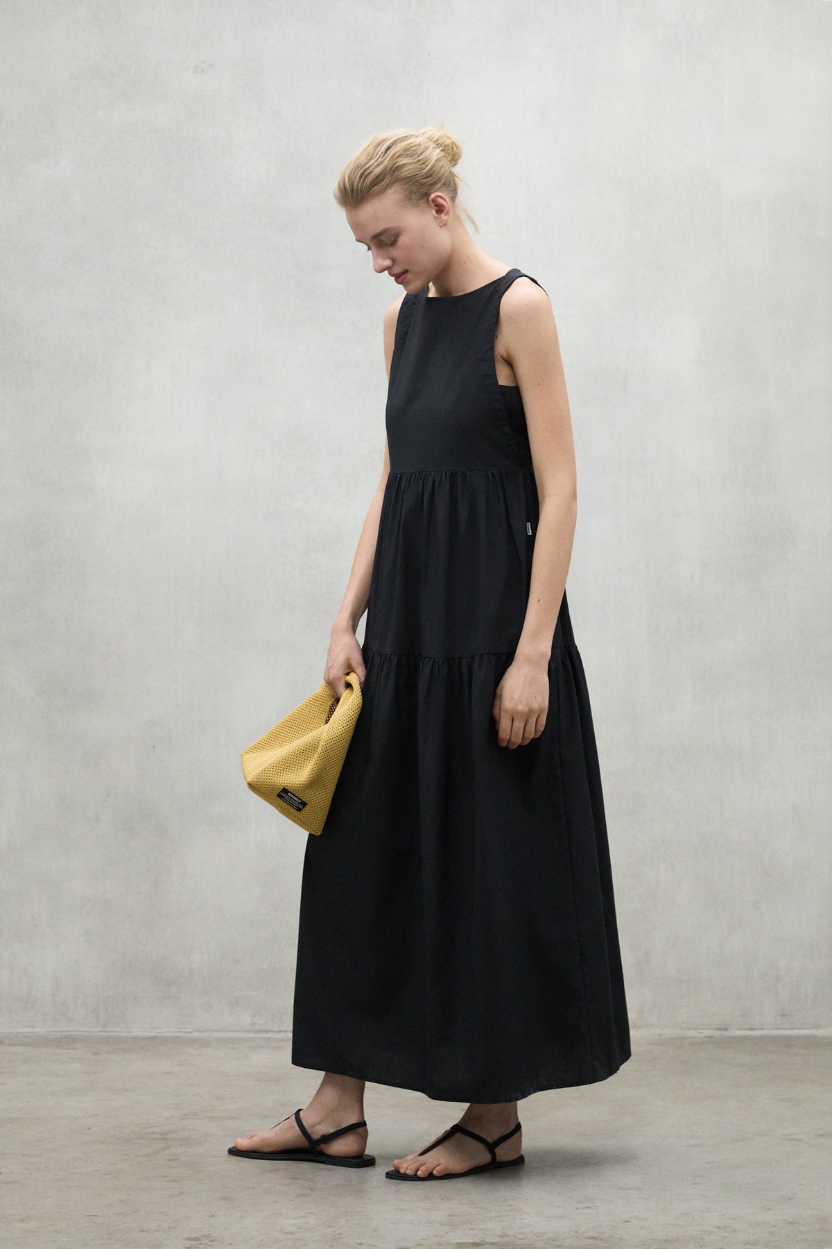 ecoalf-vestido-bossa-negro-vestido-holgado-de-tencel-modal-con-bolsillos-lateral image 4