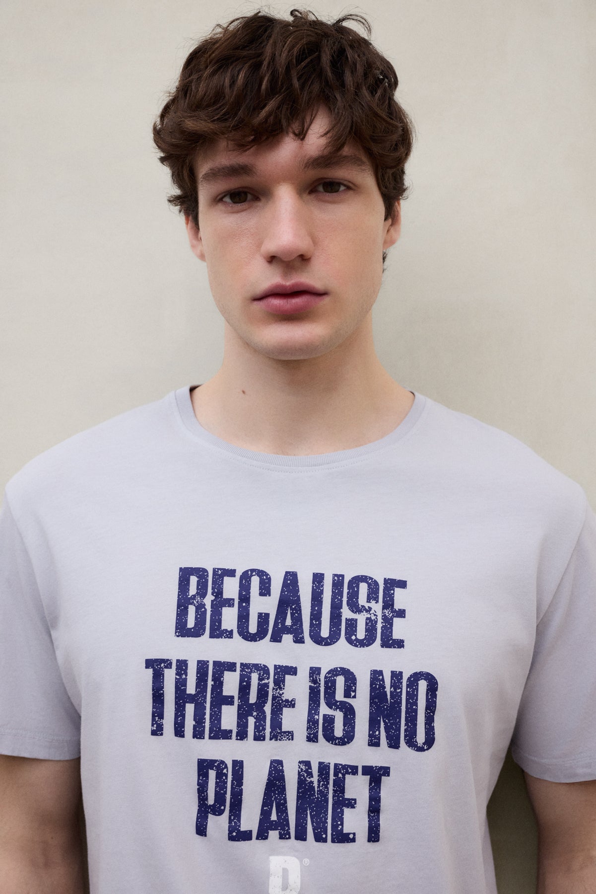camiseta-ecoalf-min-gris-de-hombre-algod-n-org-nico-fit-regular-estampado-desgas image 4