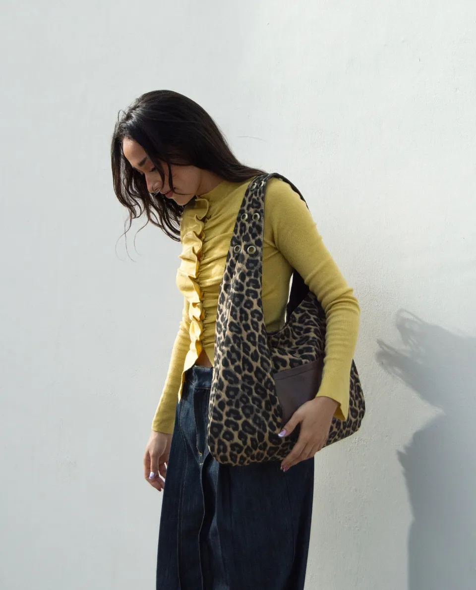 kbas-hobo-grande-reversible-animal-print-y-piel-sint-tica-color-marr-n image 1