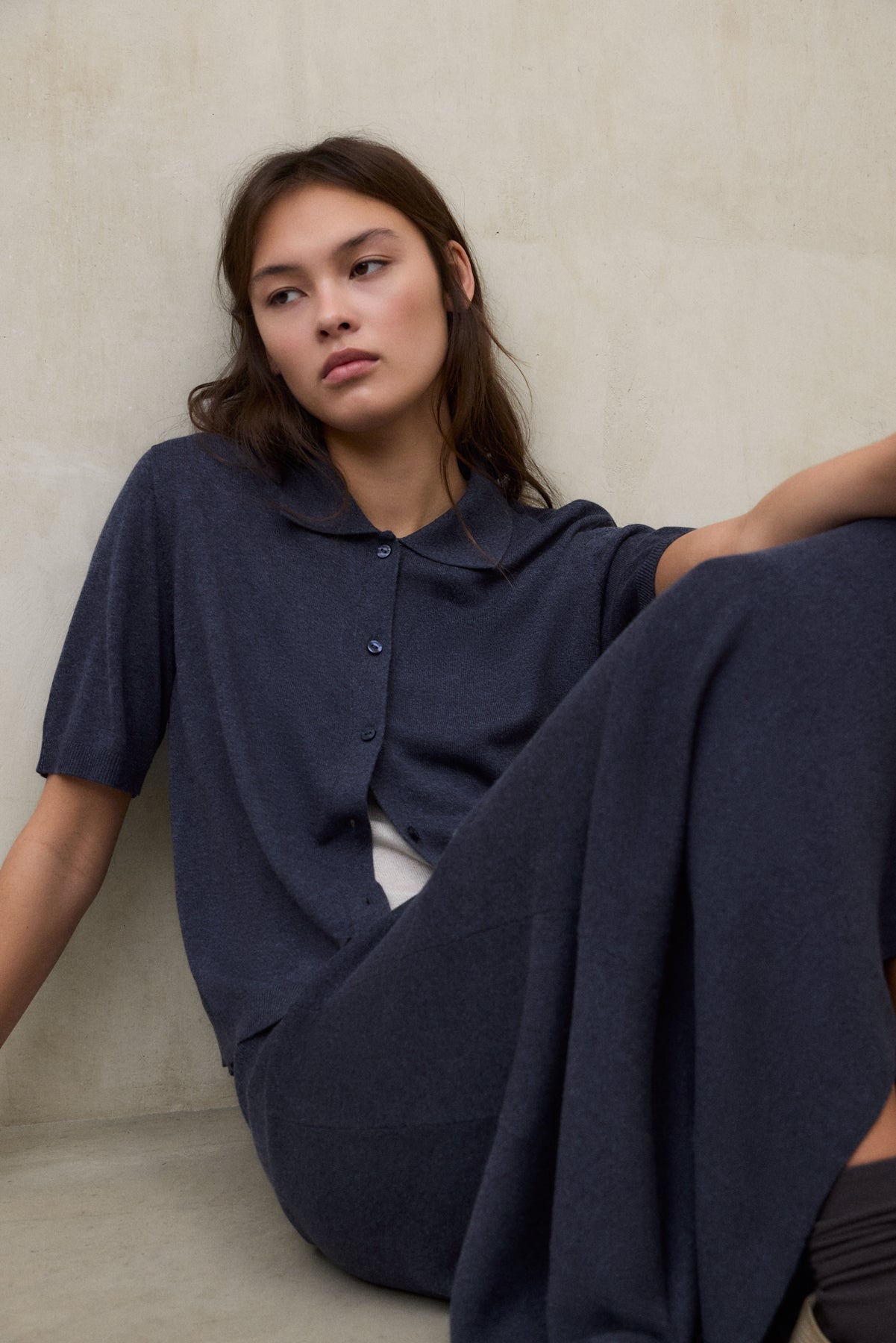 ecoalf-jersey-juniper-azul-para-mujer-viscosa-lenzing-ecovero-fit-relajado-boton image 2