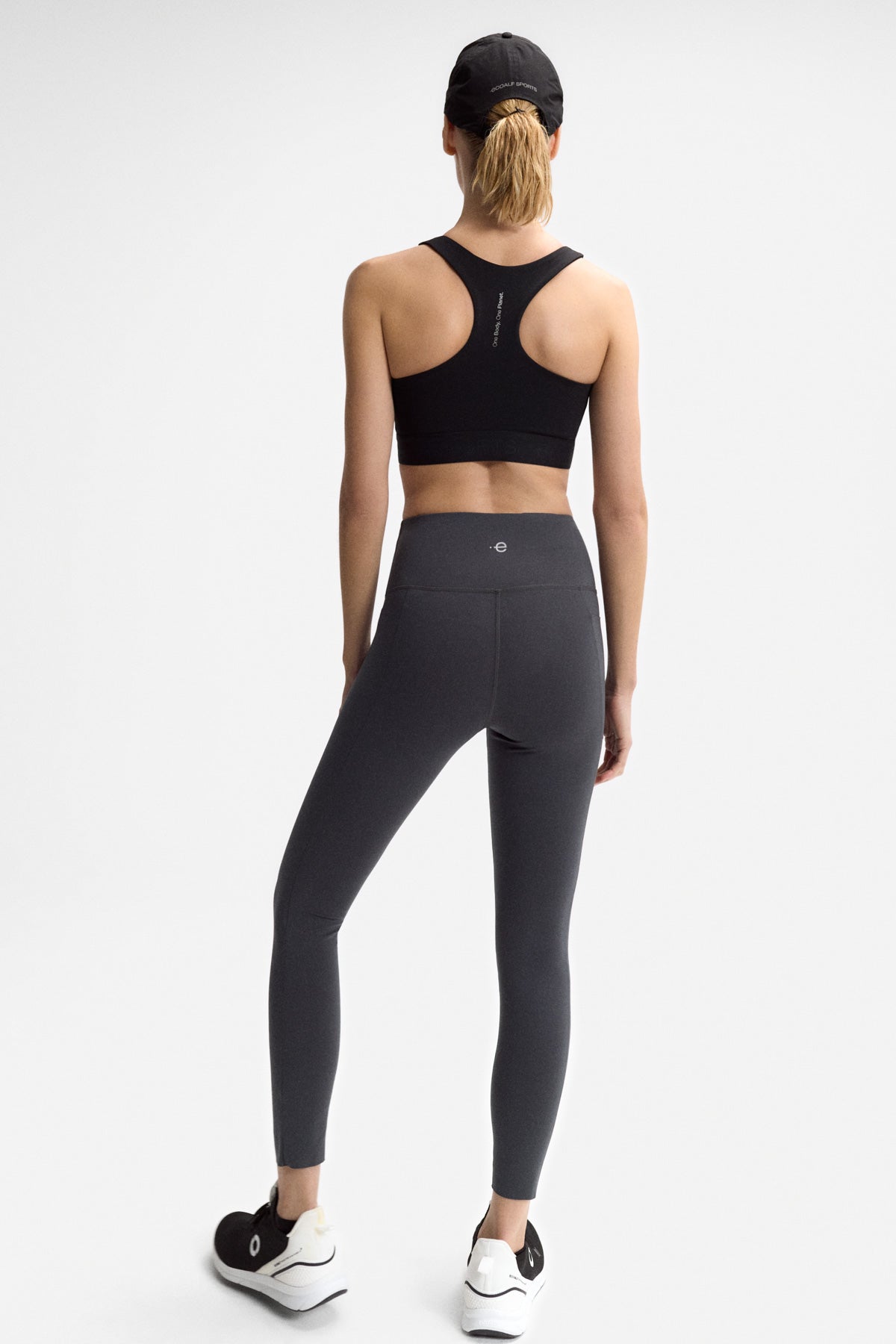 leggings-ecoalf-performance-lisbon-compresivos-y-transpirables-grises-para-runni image 5