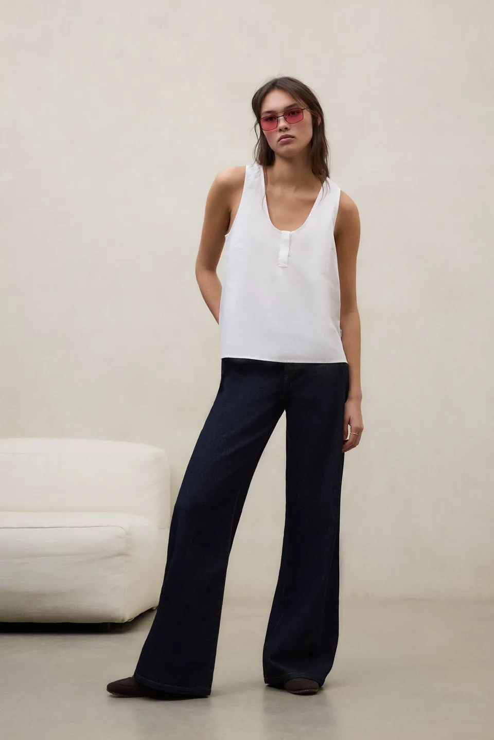 ecoalf-camisa-rita-blanca-camisa-de-algod-n-org-nico-con-escote-u-y-cierre-ocult image 1