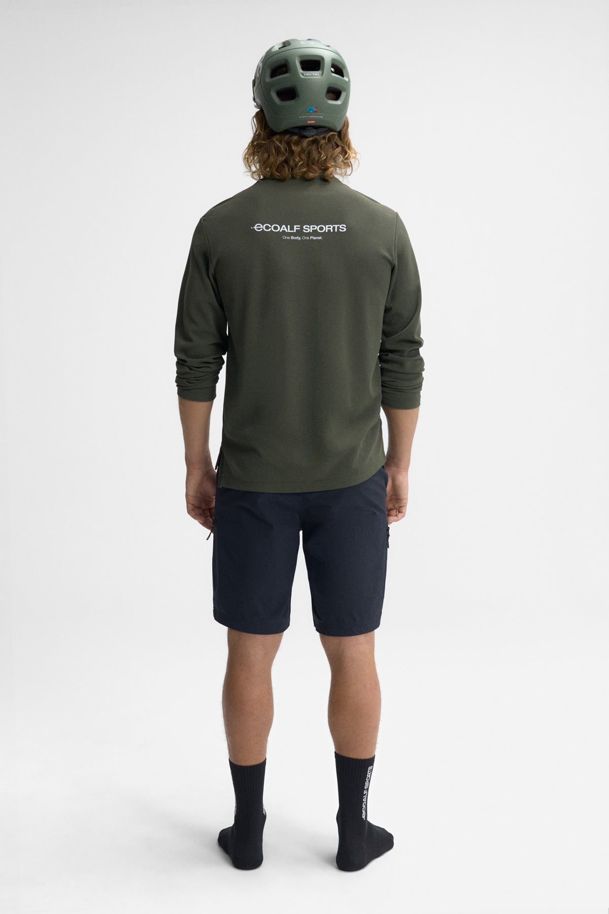 ecoalf-camiseta-val-unisex-verde-de-manga-larga-transpirable-y-secado-r-pido image 6