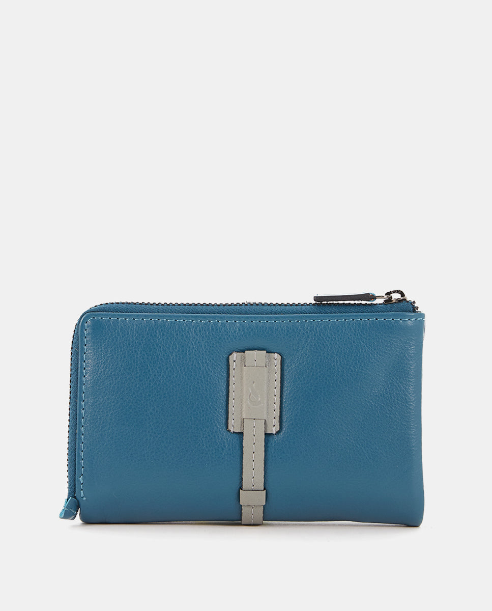 cartera-mediana-de-piel-abbacino-en-color-azul-con-cierre-de-hebilla image 3