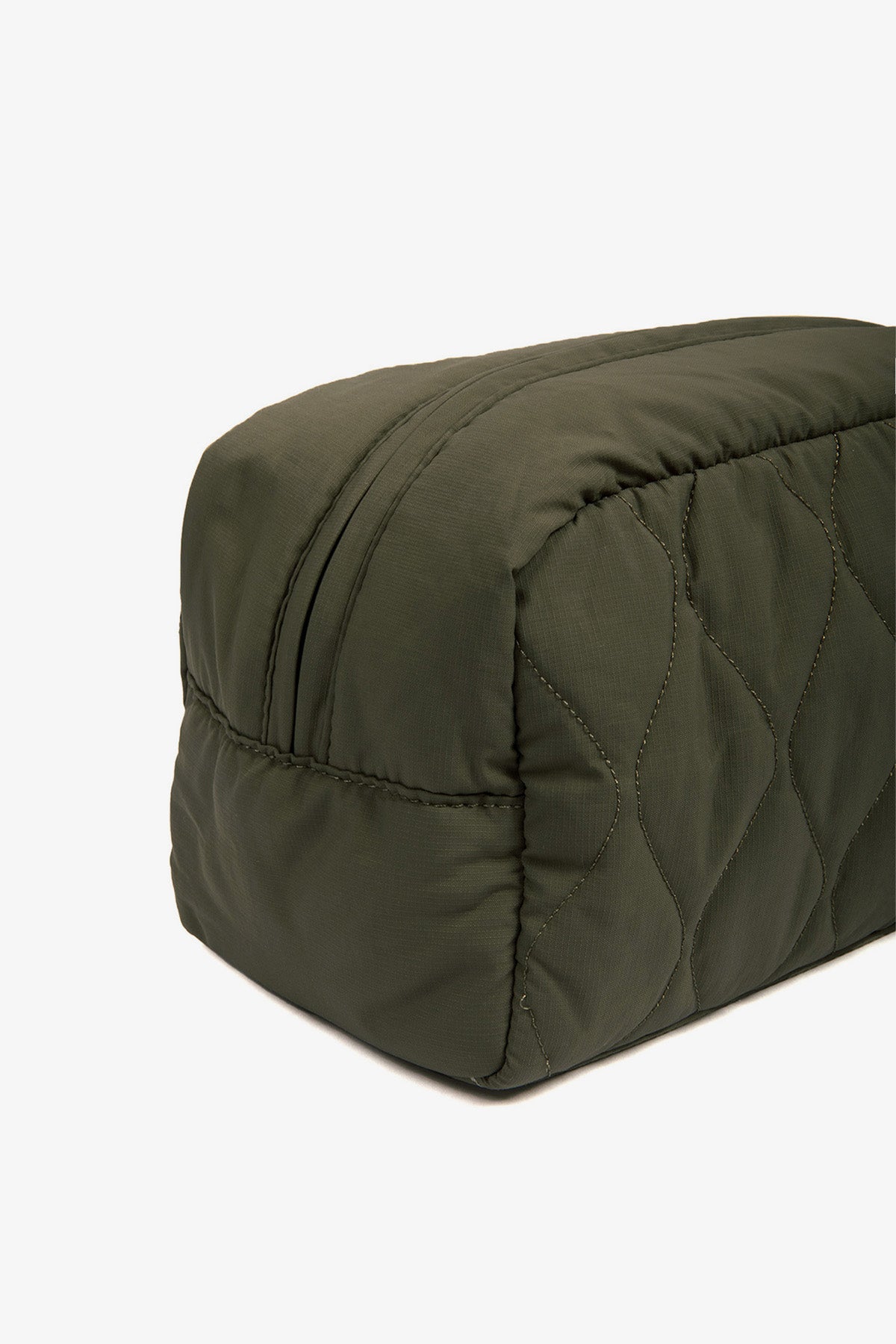 ecoalf-neceser-flock-verde-oscuro-100-poli-ster-reciclado-textile-to-textile-tal image 4