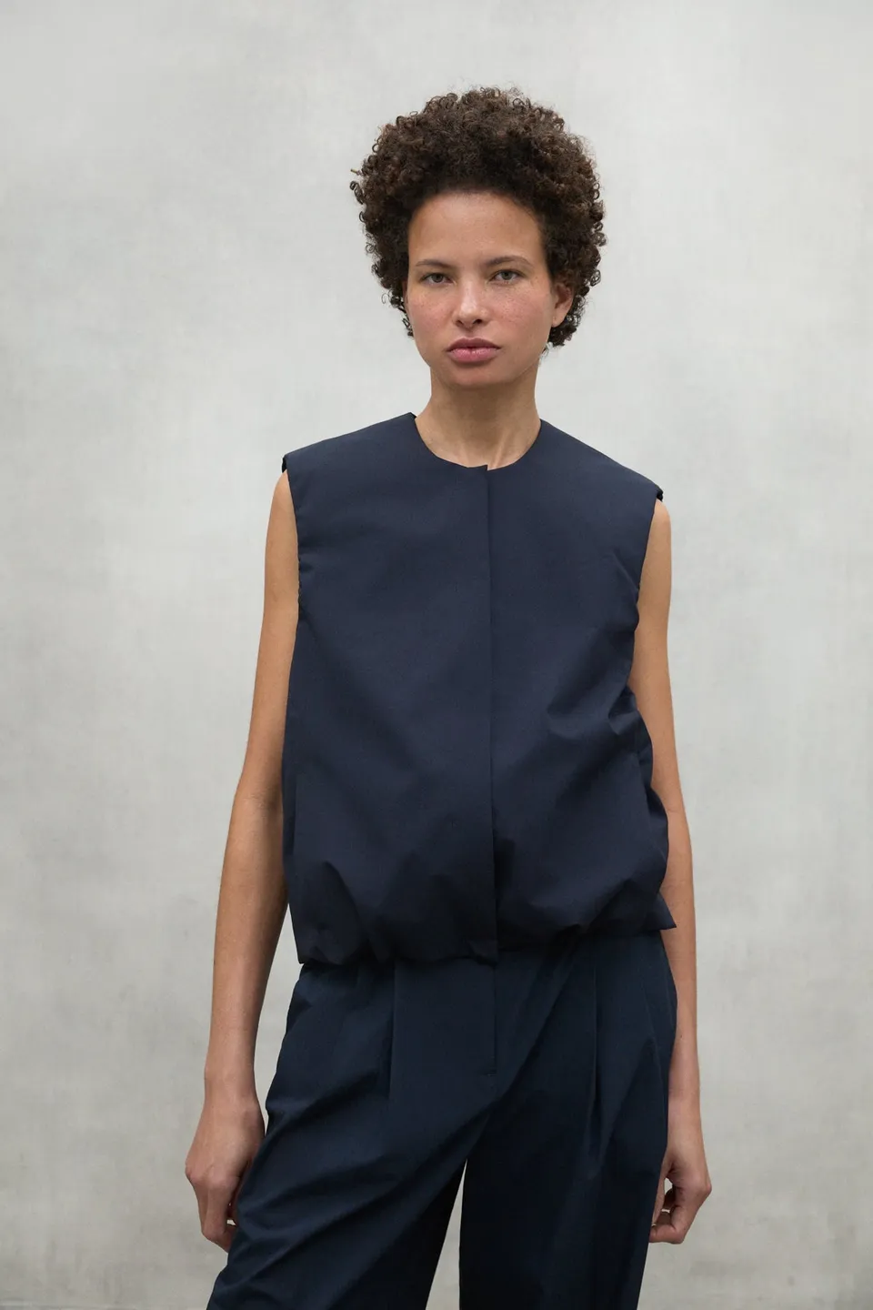 chaleco-karin-azul-marino-de-mujer-ecoalf image 1