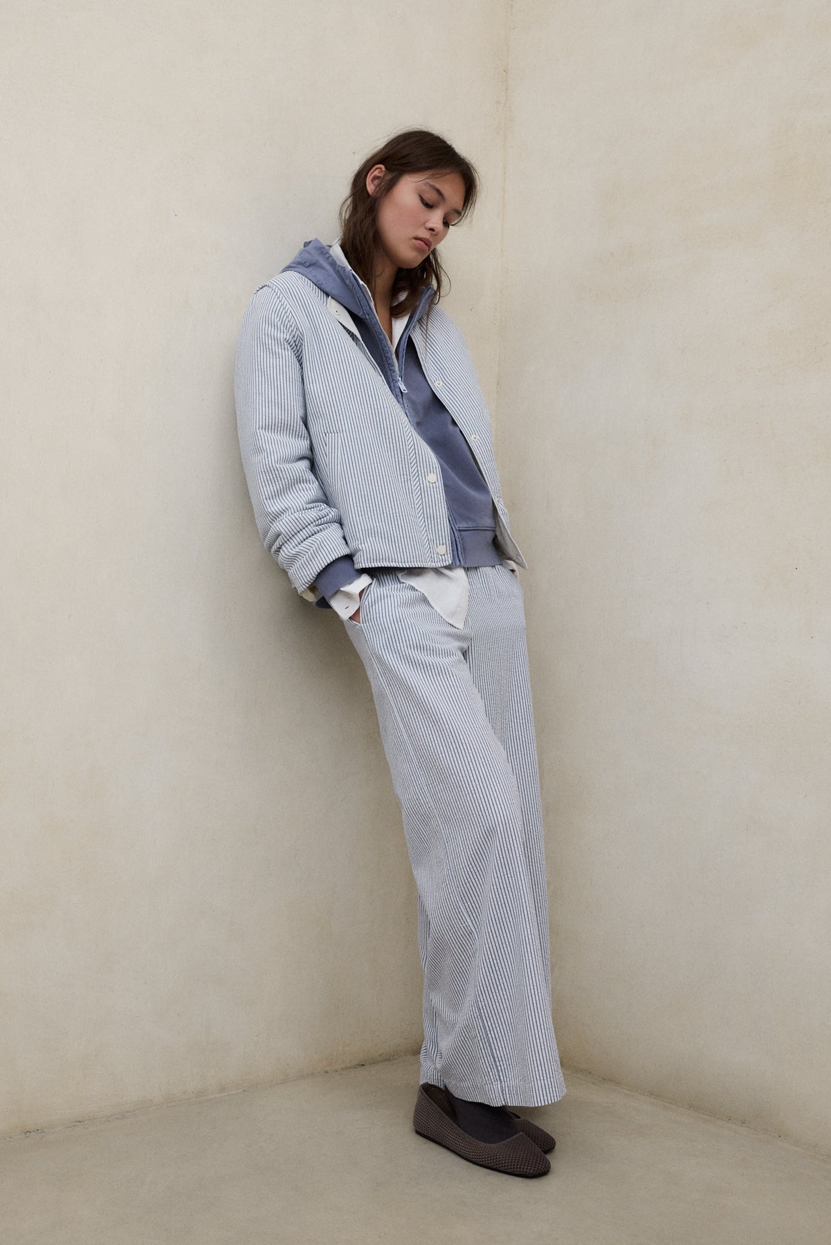 chaqueta-reversible-ecoalf-gabi-azul-y-blanco-de-mujer image 2