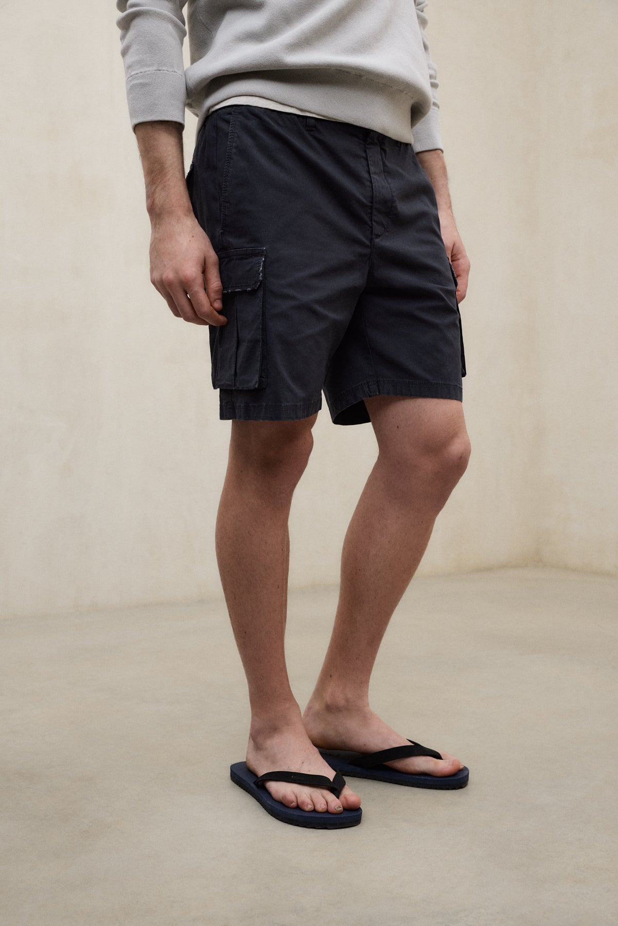 shorts-ecoalf-ethicargo-gris-oscuro-shorts-cargo-de-algod-n-regenerativo image 2