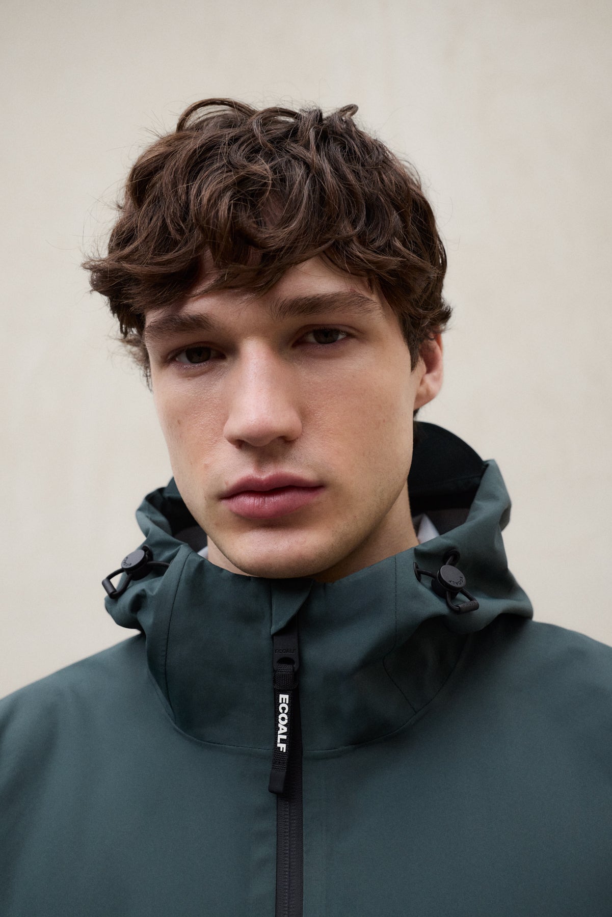 chaqueta-ecoalf-bald-verde-para-hombre image 8
