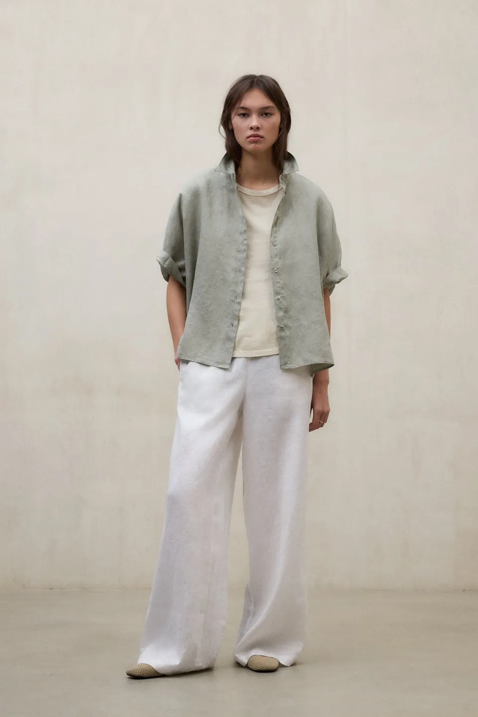 camisa-melania-verde-ecoalf-lino-80-oversize-mujer image 1