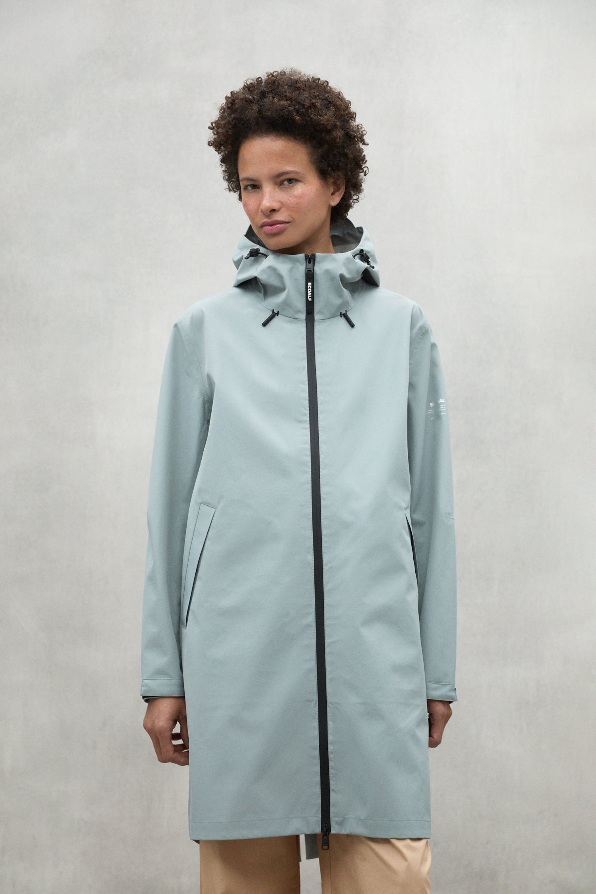 chaqueta-venue-ecoalf-verde-de-mujer-100-poli-ster-reciclado-impermeable image 4