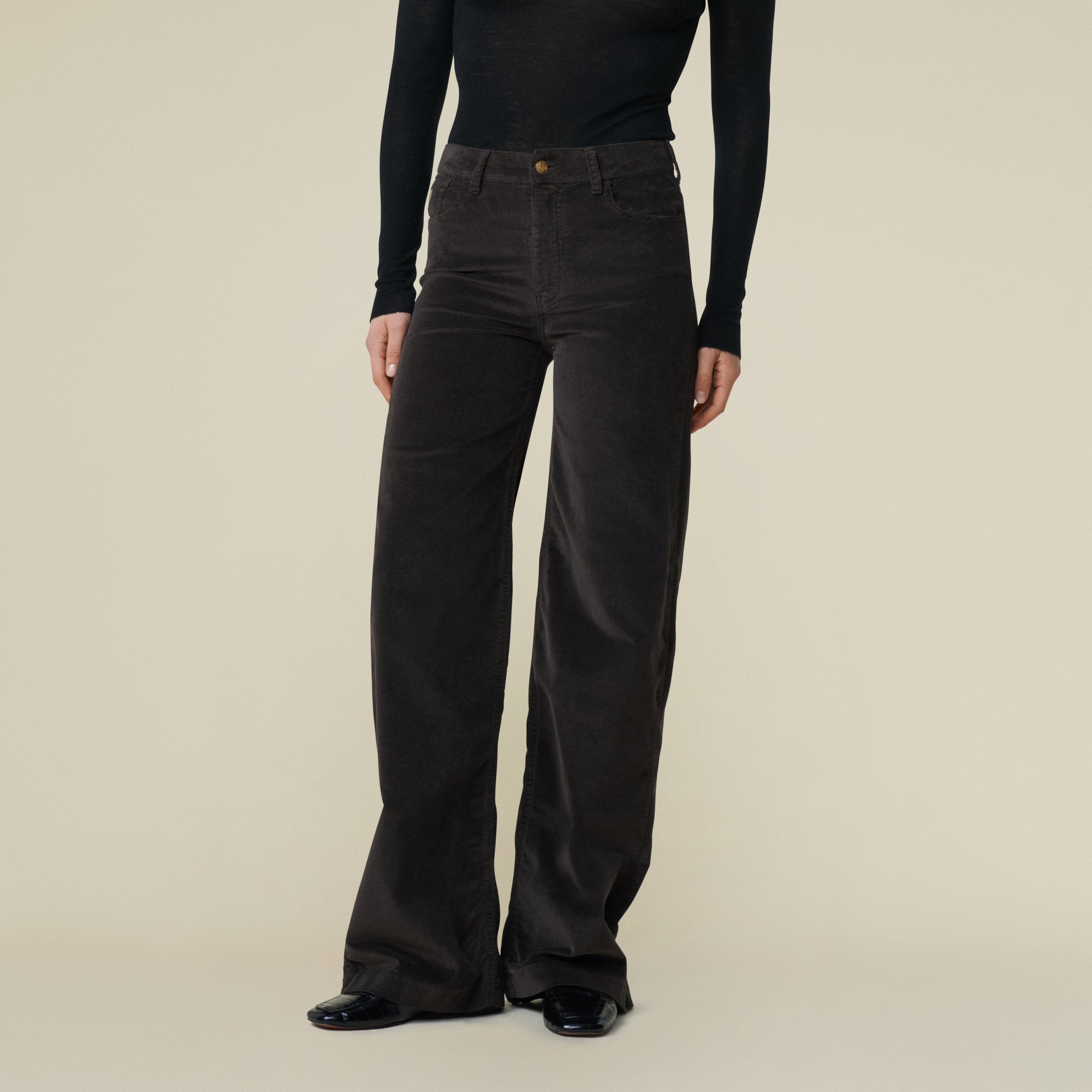 lois-palazzo-mistral image 5
