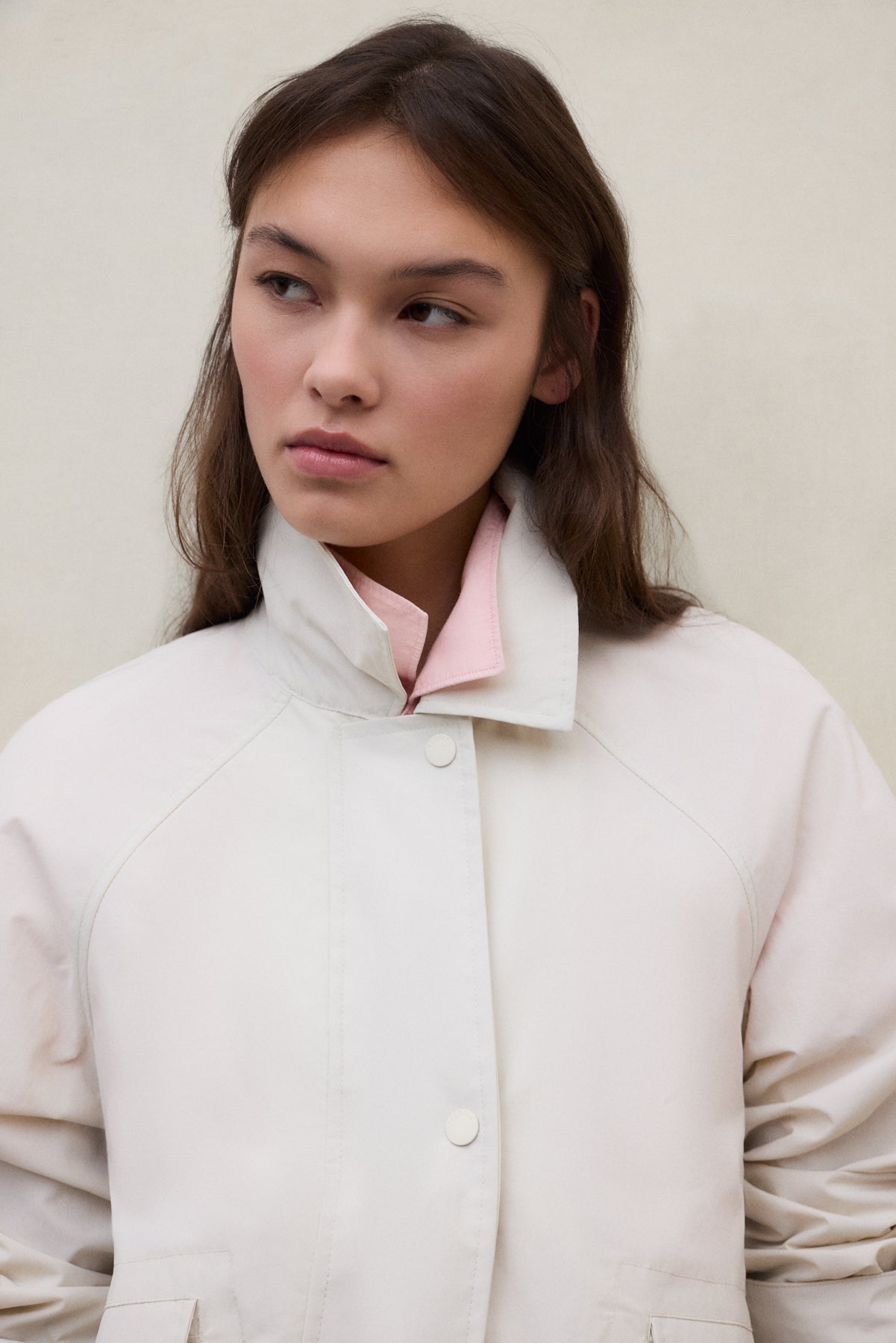 chaqueta-ecoalf-major-blanca-de-mujer-poliamida-reciclada-fit-relajado-largo-a-l image 7