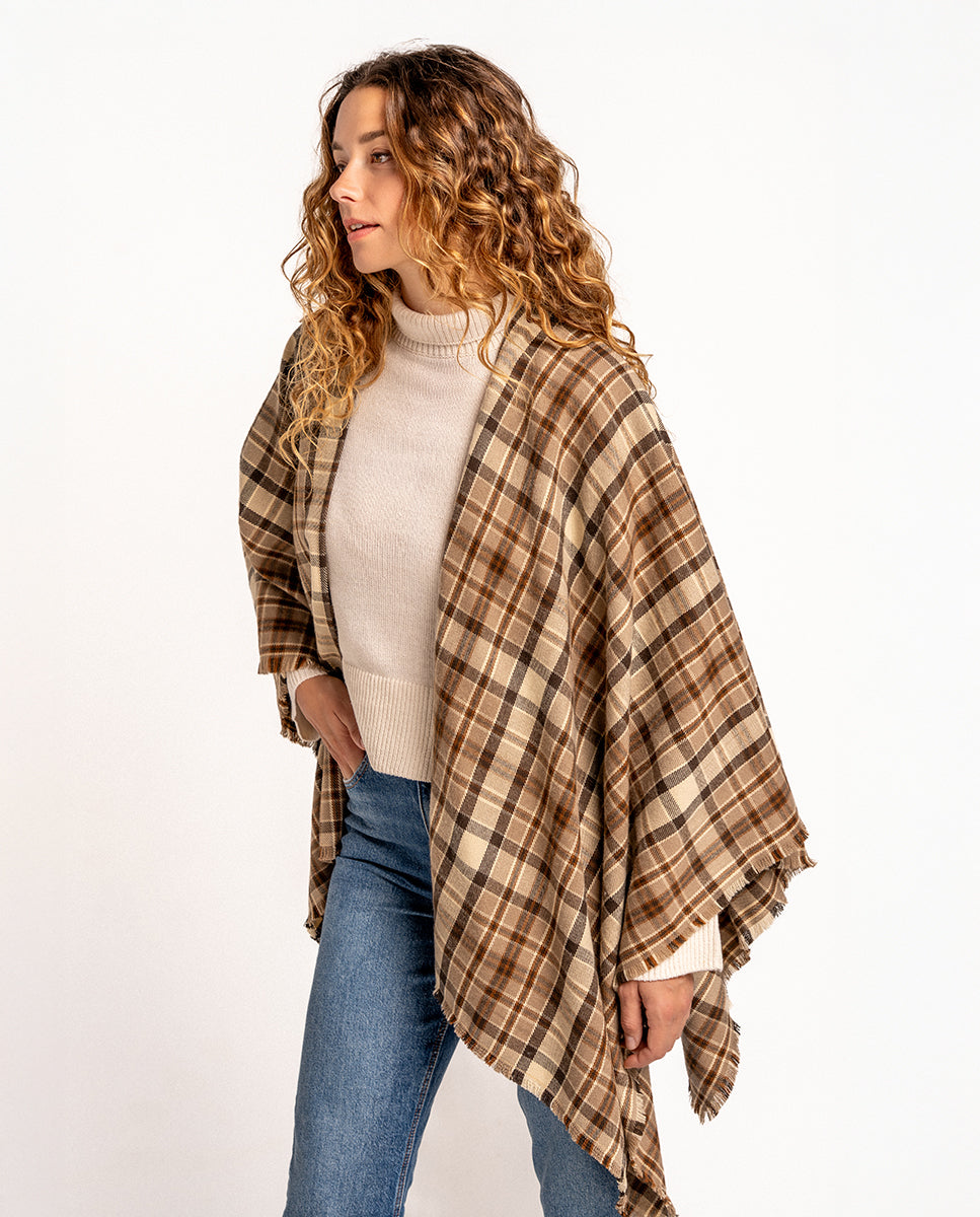 poncho-abbacino-cuadros-escoceses-taupe-con-flecos image 3