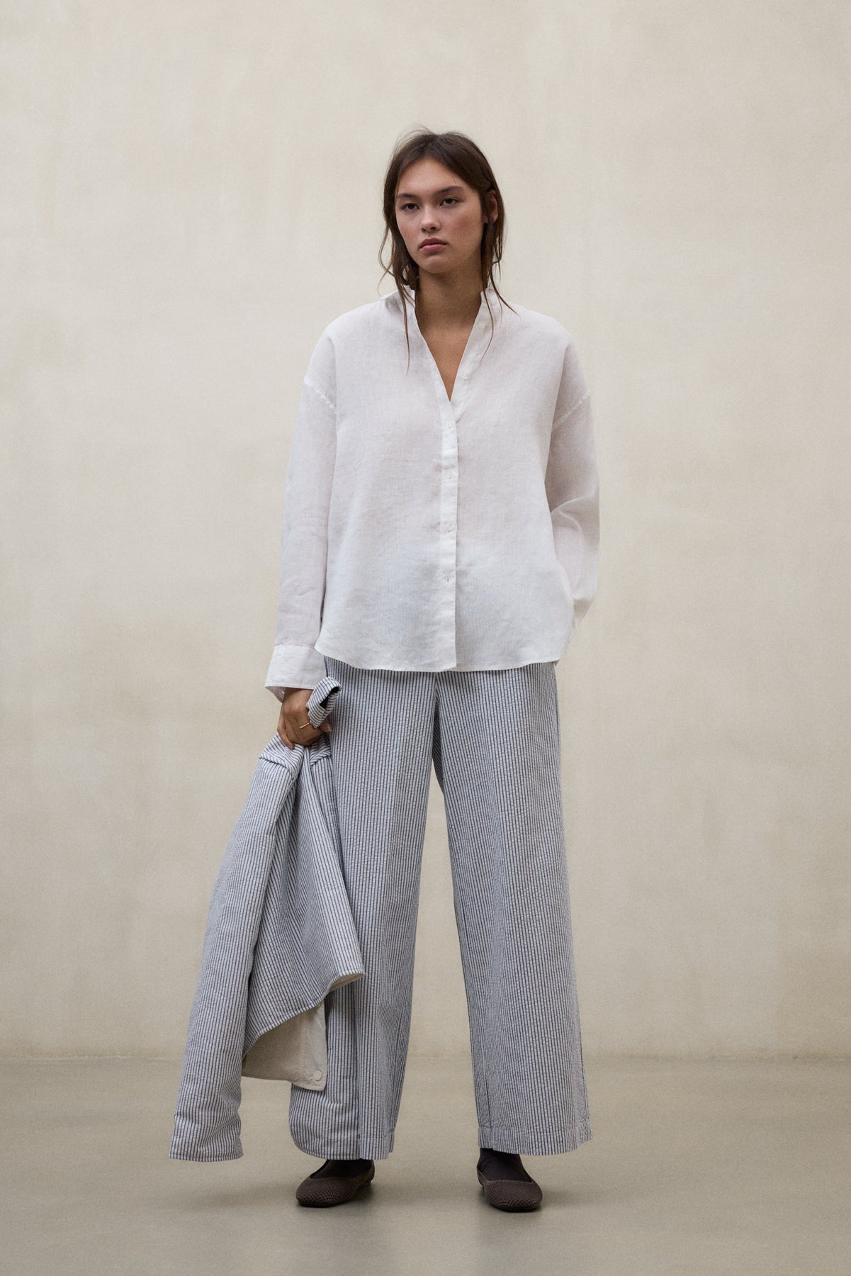 pantalones-moss-ecoalf-azul-y-blanco-algod-n-org-nico image 3