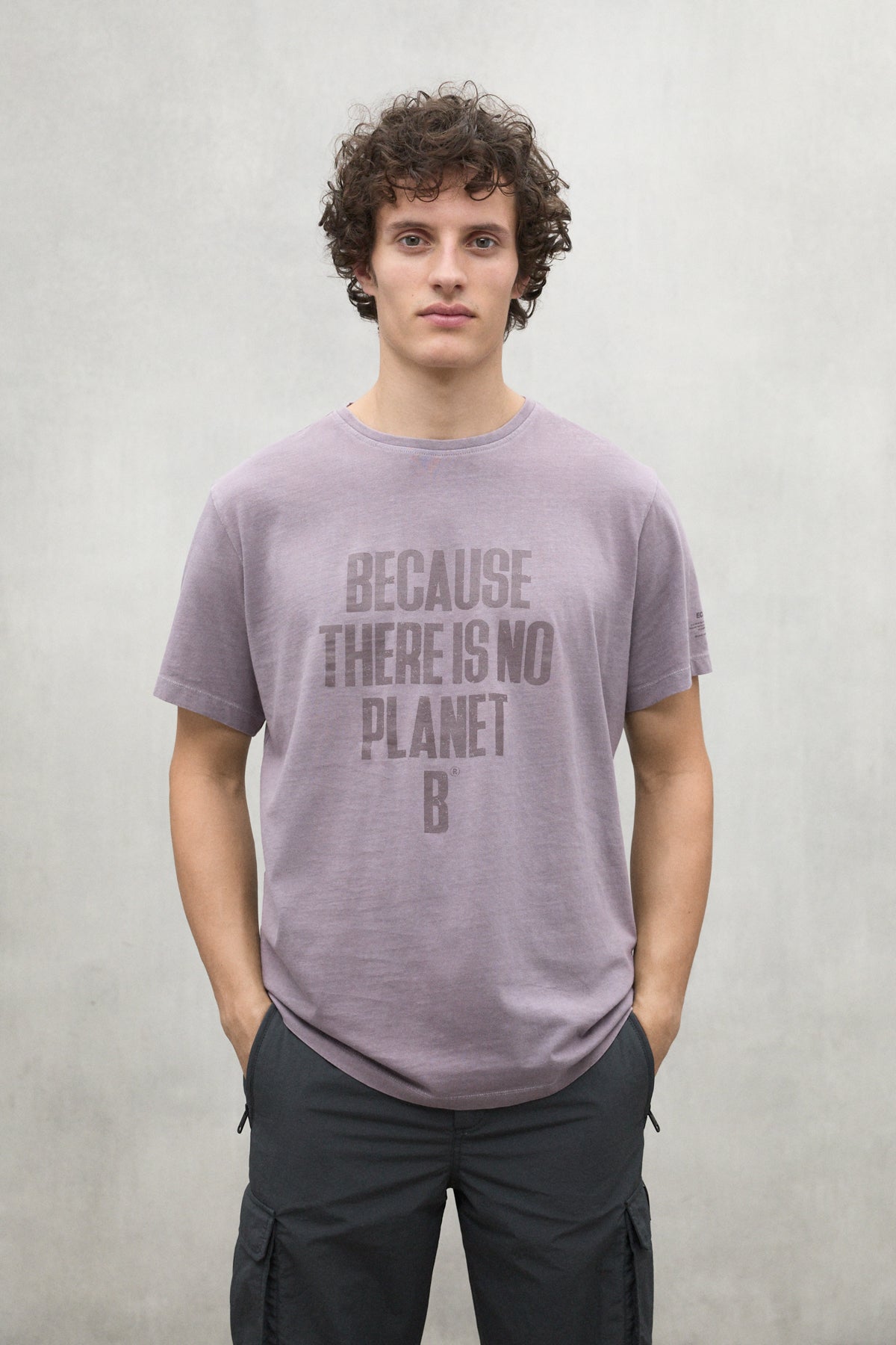 ecoalf-camiseta-min-morada-hombre-50-algod-n-reciclado-y-50-org-nico-estampado-n image 3