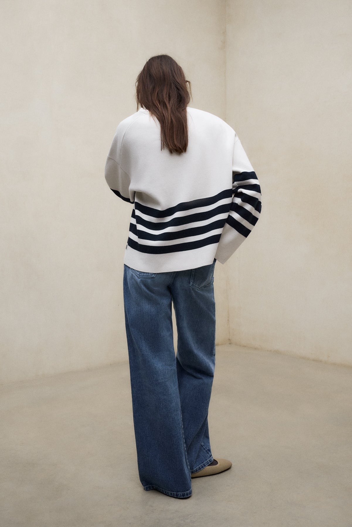 ecoalf-jersey-koa-blanco-de-mujer-algod-n-reciclado-y-fit-oversize image 3