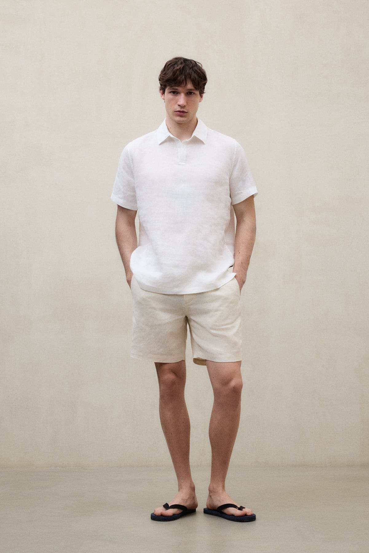 camisa-igor-blanca-ecoalf-para-hombre-de-100-lino-manga-corta-y-fit-regular image 1